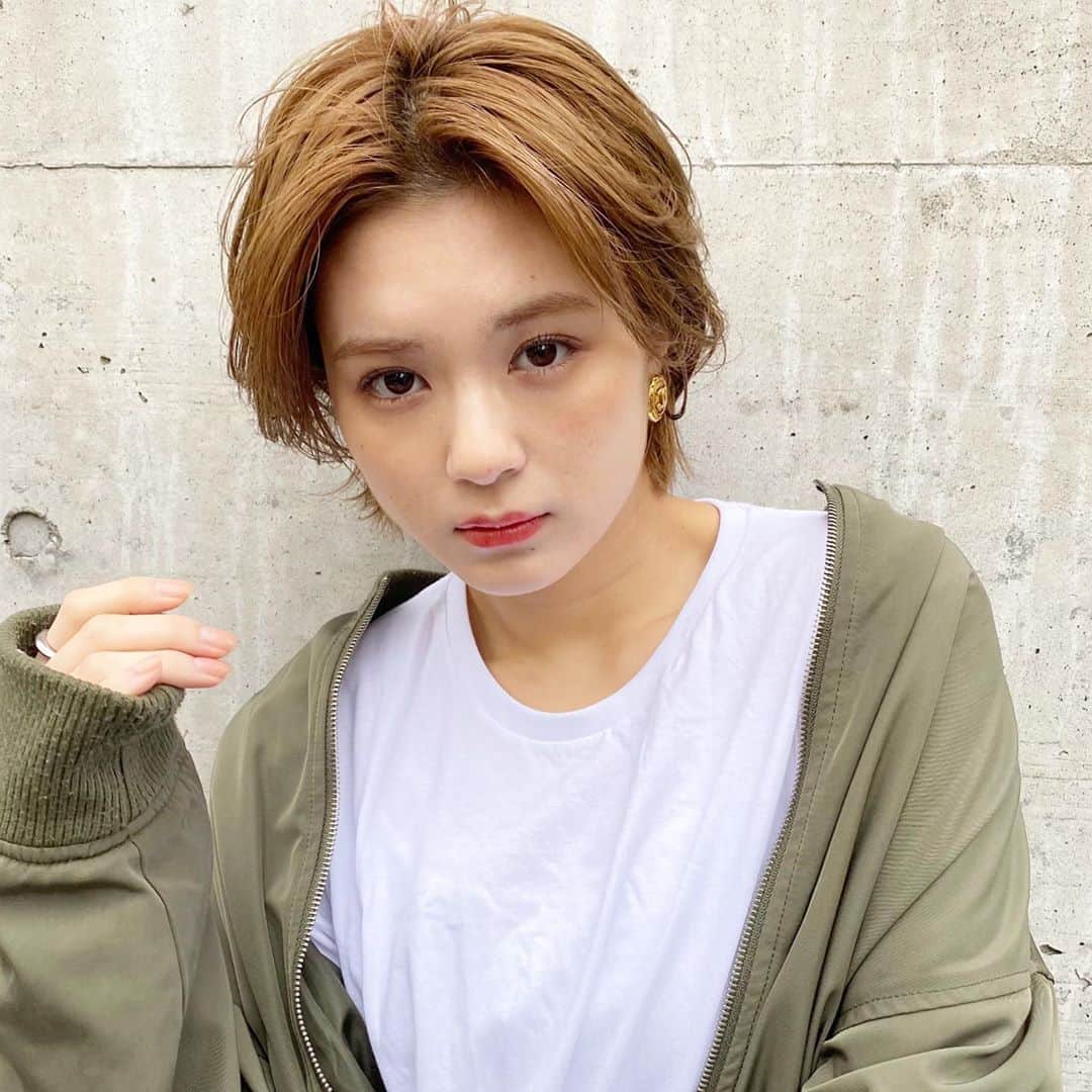 しばたあやなさんのインスタグラム写真 しばたあやなinstagram 刈り上げないハンサムショート 冬のハイトーンもかっこいい ハンサムショート ショートヘア 刈り上げショート 刈り上げショート女子 ベリーショート ベリーショート女子 イケメン女子
