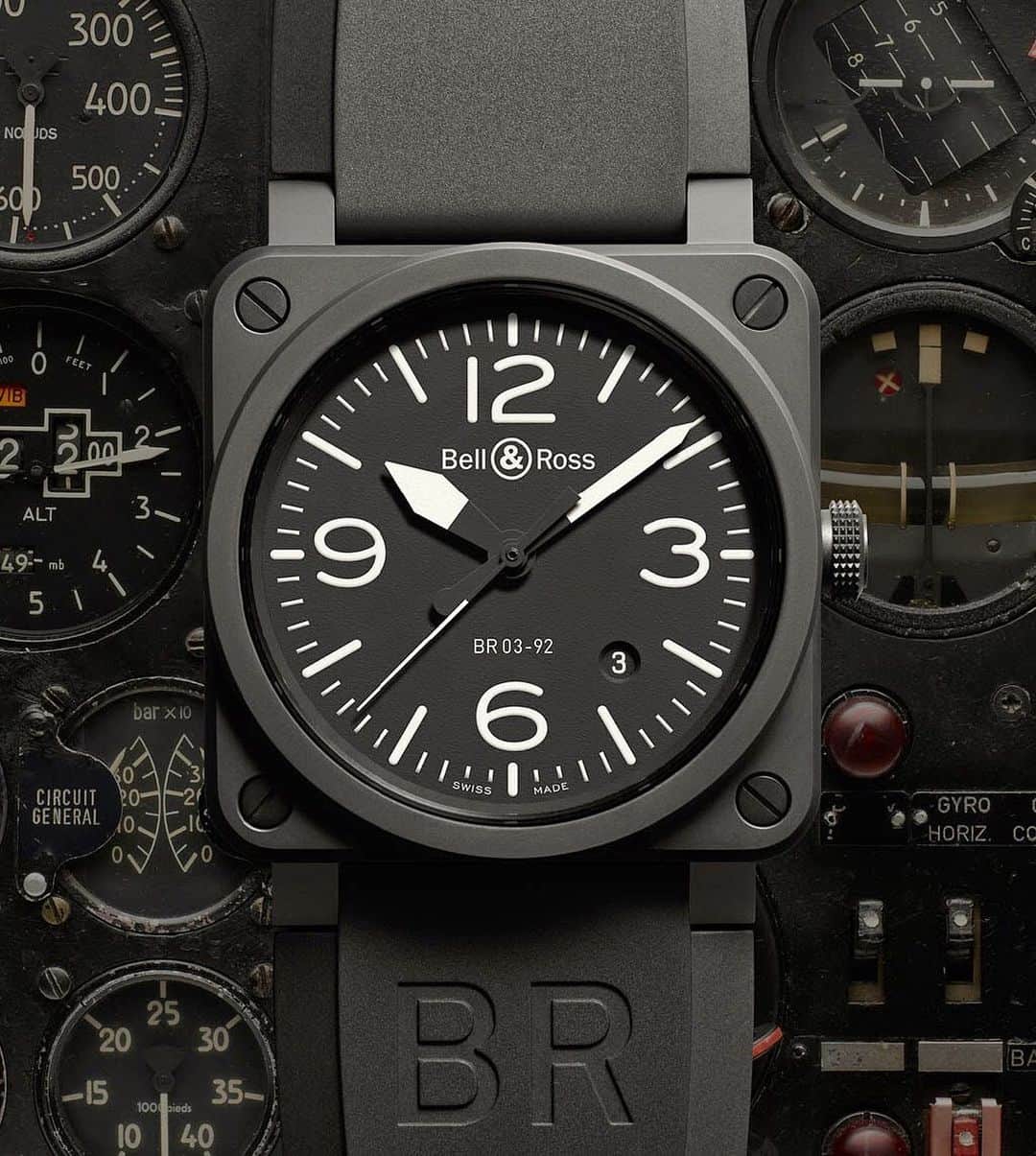 Daily Watchさんのインスタグラム写真 - (Daily WatchInstagram)「The BR 03-92 from @BellRossWatches with high-tech ceramic case and matte black finish ⚫️ #BellRoss」1月23日 21時48分 - dailywatch