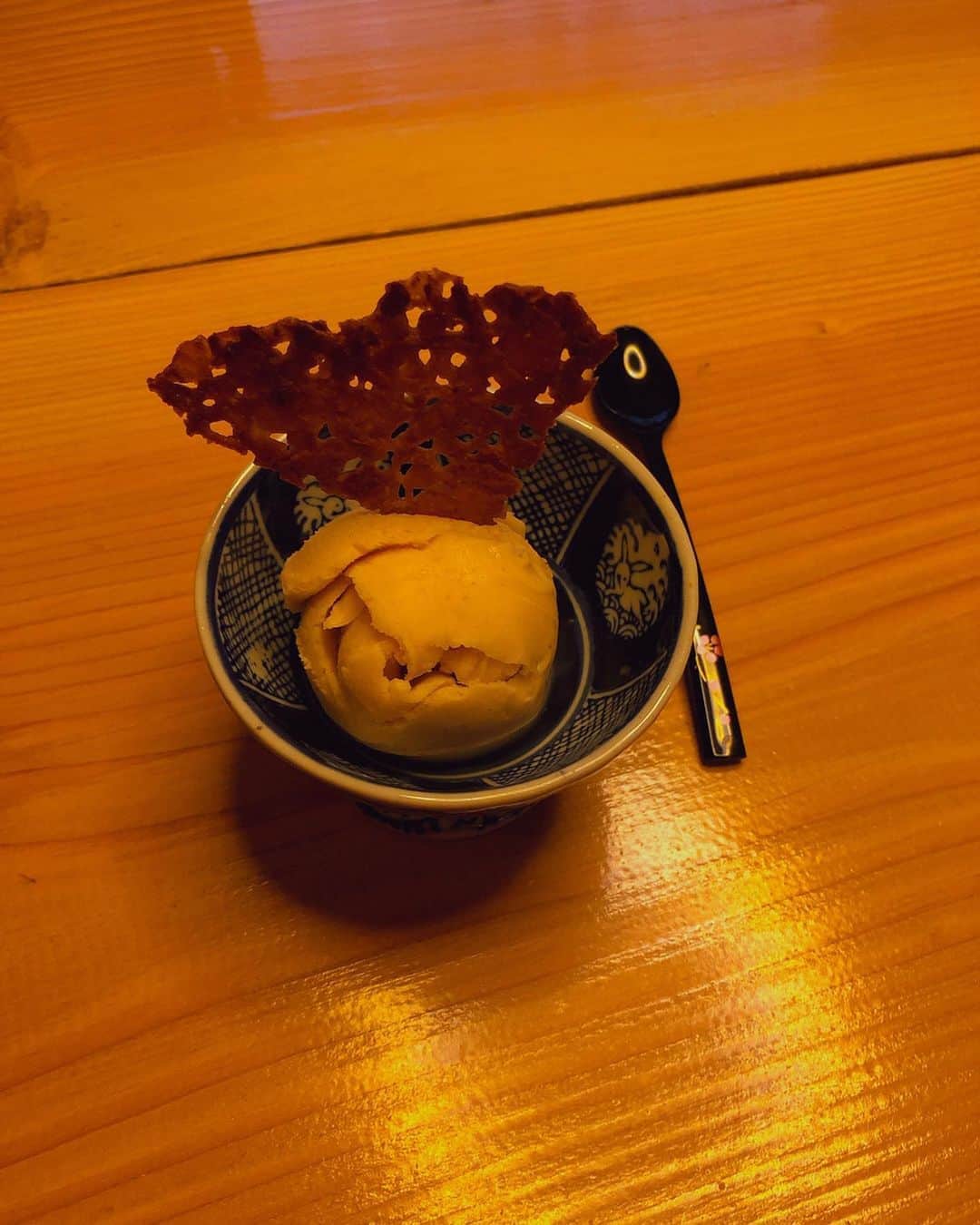 山下莉奈さんのインスタグラム写真 - (山下莉奈Instagram)「まだオープンしたての日本食屋さん #空海　 日本と変わらないしゃぶしゃぶを堪能しました❤️❤️ #paris #japaneserestaurant #パリで和食 #しゃぶしゃぶ」1月23日 22時51分 - rinayamashita