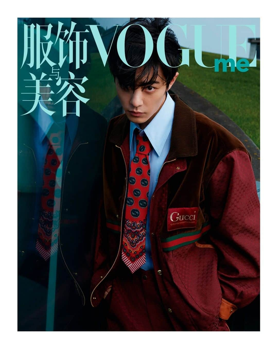 グッチさんのインスタグラム写真 - (グッチInstagram)「Seen on @vogueme’s February cover, Sean Xiao @zhanxiao1005_ wears a bomber jacket, striped shirt and printed tie from #GucciSS20 by @alessandro_michele. #AlessandroMichele #GucciEditorials  Photo by: @meiyuangui  Styling by: @austinconowang」1月23日 23時00分 - gucci