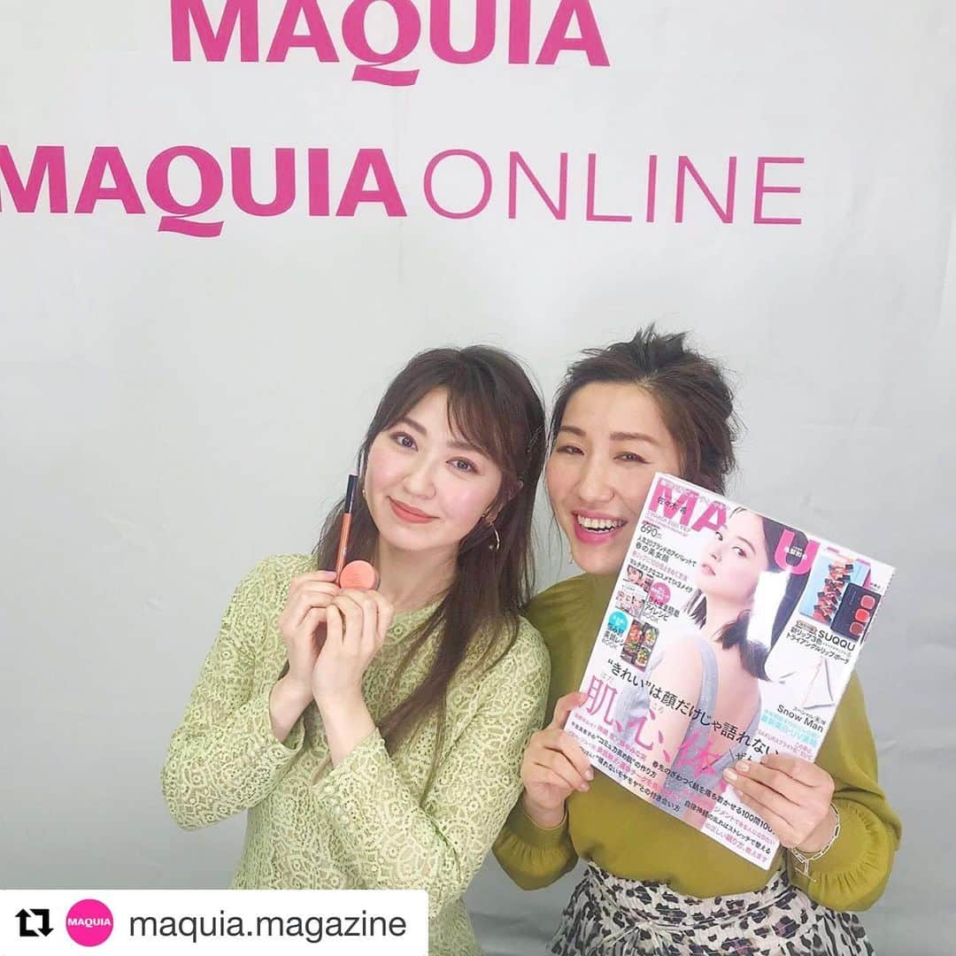 長井かおりさんのインスタグラム写真 - (長井かおりInstagram)「マキアのインスタライブ行ってきました💓_ ちばゆかちゃんが、N byのBELLを気に入ってくれて嬉しかったです💓_ ヴィセアヴァンのリップ＆アイカラーのテクニックもご覧ください〜🥰(マキアのインスタグラムにLiveは保存されています！)_  #Repost @maquia.magazine with @get_repost ・・・ インスタライブご視聴いただきありがとうございました🎤✨ 長井かおりさんによる“パープルっぽ”💜メイクいかがでしたでしょうか？ オレンジのアイライン＆リップとの組み合わせも素敵でしたね✨ 放送の感想＆今後やってほしい企画がありましたらコメント欄にどしどし投稿お願いします↓📝 「#マルチタスクコスメ」を使ったテクニックは発売中のマキア3月号でもご紹介しているのでぜひチェックしてください❣️ ㅤㅤㅤㅤㅤㅤㅤㅤㅤㅤㅤㅤㅤ 今回ご紹介したコスメをおさらい😆 ぜひお試しください✨ ㅤㅤㅤㅤㅤㅤㅤㅤㅤㅤㅤㅤㅤ ＜今月のちばゆか買いコスメ＞ エトヴォス ミネラルマルチパウダーI トープピンク ￥2300 1/22〜発売中 クレ・ド・ポー ボーテ マニフィカトゥールレーブル n 1（ピンク）、3（コーラル）￥4000 1/21〜発売中 SUQQU デザイニング カラー アイズ 15、130 ￥6800 1/10〜発売中 ㅤㅤㅤㅤㅤㅤㅤㅤㅤㅤㅤㅤㅤ ＜マルチタスクコスメ＞ ヴィセ アヴァン リップ＆アイカラー ペンシル 015 ￥1200（編集部調べ）／コーセー（2月16日発売） エヌ バイ オンリーミネラル N by ONLY MINERALS ミネラルピグメント 03 ￥2300／ヤーマン ㅤㅤㅤㅤㅤㅤㅤㅤㅤㅤㅤㅤㅤ ＜千葉由佳さんのネイル＞ パラドゥ ミニネイル PL06 エレガントカシス ￥300 ㅤㅤㅤㅤㅤㅤㅤㅤㅤㅤㅤㅤㅤ #インスタライブ #長井かおり #千葉由佳 #ちばゆか買い #ちばゆか #マルチタスクコスメ #ヴィセ #ヴィセアヴァン #オンリーミネラル #スック #SUQQU #エトヴォス #クレドポーボーテ #春メイク #春コスメ #春コスメ2020」1月23日 23時03分 - kaorimake