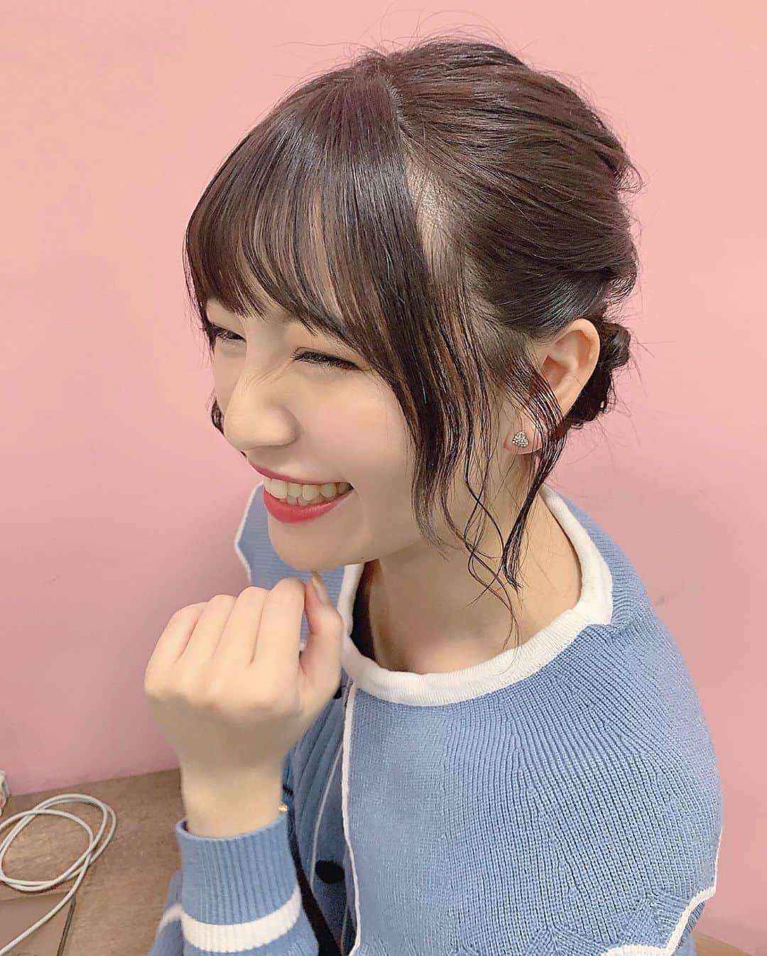 廣川奈々聖さんのインスタグラム写真 - (廣川奈々聖Instagram)「．かわいいヘアアレンジしてもらった日🤭💭💗﻿ ﻿この日、まつ毛の調子よかったな…… ﻿ .﻿ .﻿ .﻿ .﻿ ﻿ #ヘアアレンジ#アップスタイル#まとめ髪#暗髪#おくれ毛アレンジ#hairarrange」1月23日 23時07分 - nanaseven7_u_u