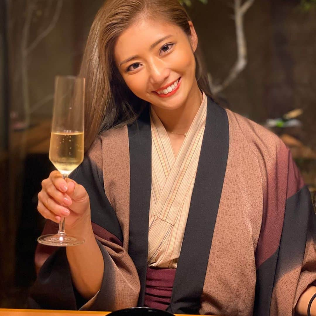 田上舞子さんのインスタグラム写真 - (田上舞子Instagram)「＊ 飲んで温泉入って 飲んで温泉入って、 温泉入りながら飲んで 最高の誕生日だった🤤🍾🍻 ありがとう🤤🤤🤤 ＊ ＊ 次はどこへ行こう✈️ ＊ ＊ #別邸朧月夜」1月23日 23時21分 - mai_tano