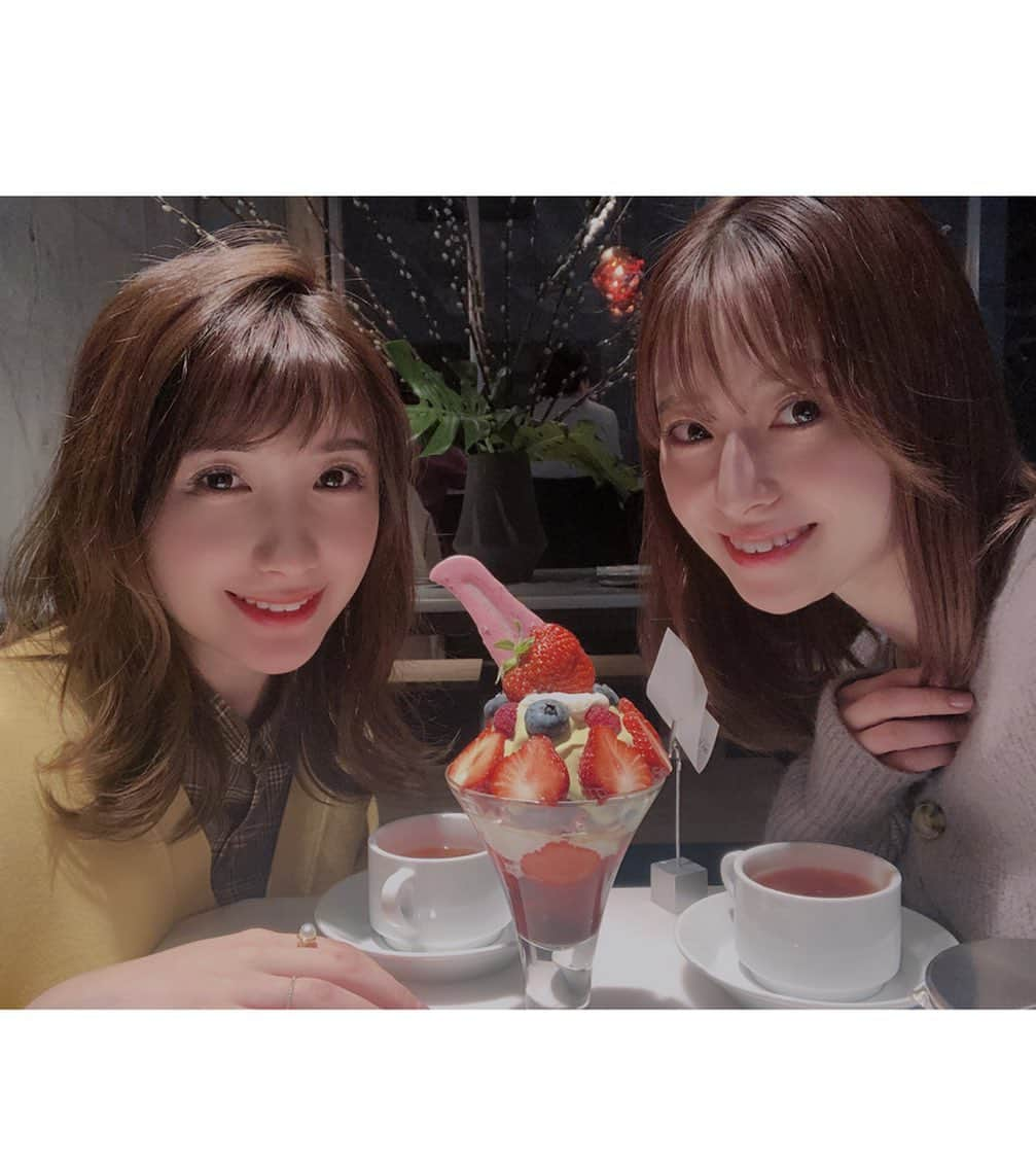 黒坂優香子さんのインスタグラム写真 - (黒坂優香子Instagram)「🍓🍓🍓 ・ ・ ペニンシュラホテルのアフタヌーンティー☕️ ・ プライベートでアフタヌーンティーしたの初めてだったの！ 嬉しい♡ ・ ・ パフェは表参道にある INITIAL♡ ・ ・ #afternoontea #cafe #いちごスイーツ #いちごパフェ #peninsula #initial」1月23日 23時29分 - yukakokurosaka0606