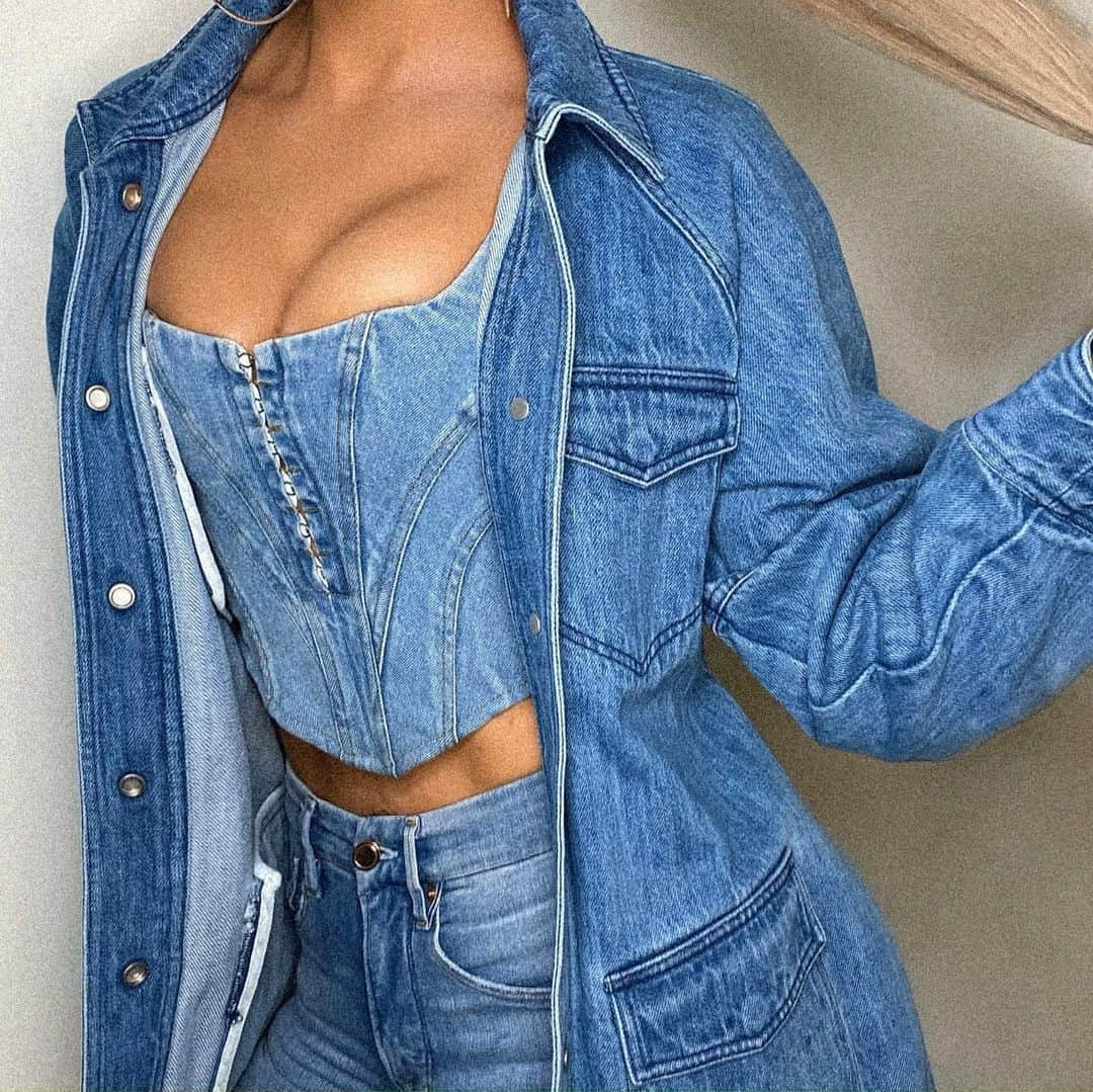 クロエ・カーダシアンさんのインスタグラム写真 - (クロエ・カーダシアンInstagram)「Denim Doll」1月23日 23時57分 - khloekardashian