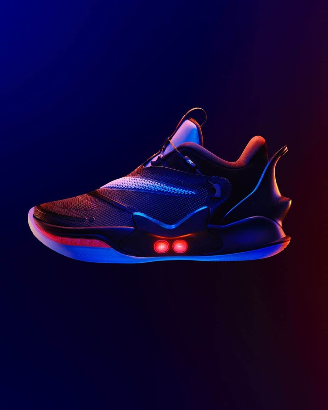 Nike Basketballさんのインスタグラム写真 - (Nike BasketballInstagram)「#FutureOfTheGame ⠀ 🔴 Power Laces w/ FitAdapt Tech 🔴 Nike Air Zoom Turbo Cushioning 🔴 Customizable Light Colors ⠀ The Nike Adapt BB 2.0 arrives February 16. Learn more in our bio link. #NikeAdapt2 #Nike」1月24日 0時03分 - nikebasketball