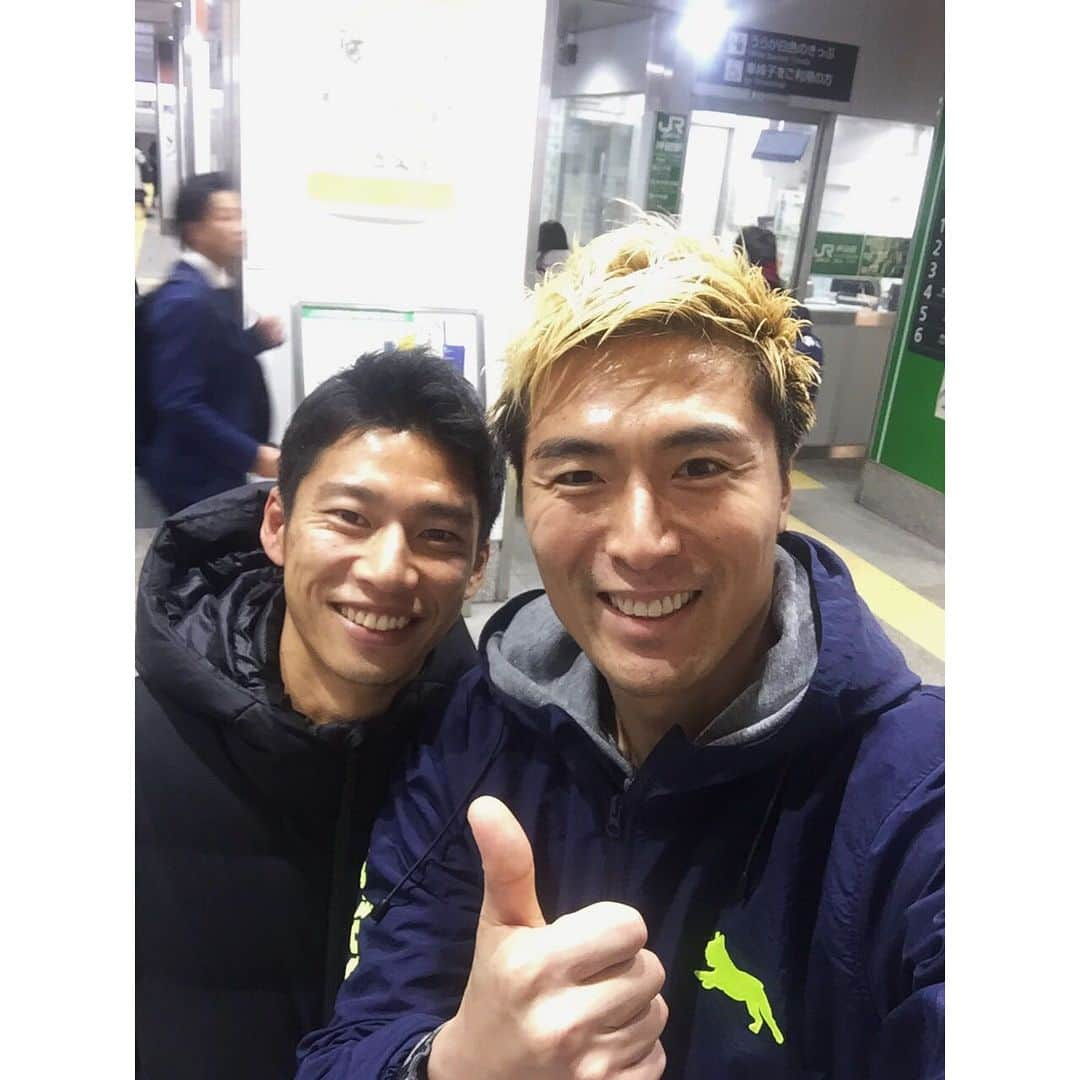 北野貴之さんのインスタグラム写真 - (北野貴之Instagram)「ガイナーレ鳥取の後輩。 星野有亮。 退団をし、今色々、葛藤したり、考えたり、家族があったり、悩んだり、不安があったり、すると思う今の時間。 逢いにきてくれた以上、これから先も気にかけて、熱く面倒みるよ！ 自分の胸が高まることを信じて、歩めばいいよ。 サッカー界にいた時よりも輝け。有亮。 サッカーで得た、酸いも甘いも知った経験を、先なる人生でさらに上を目指せ。  #反骨心#切り開け#情熱」1月24日 0時14分 - takashi_kitano