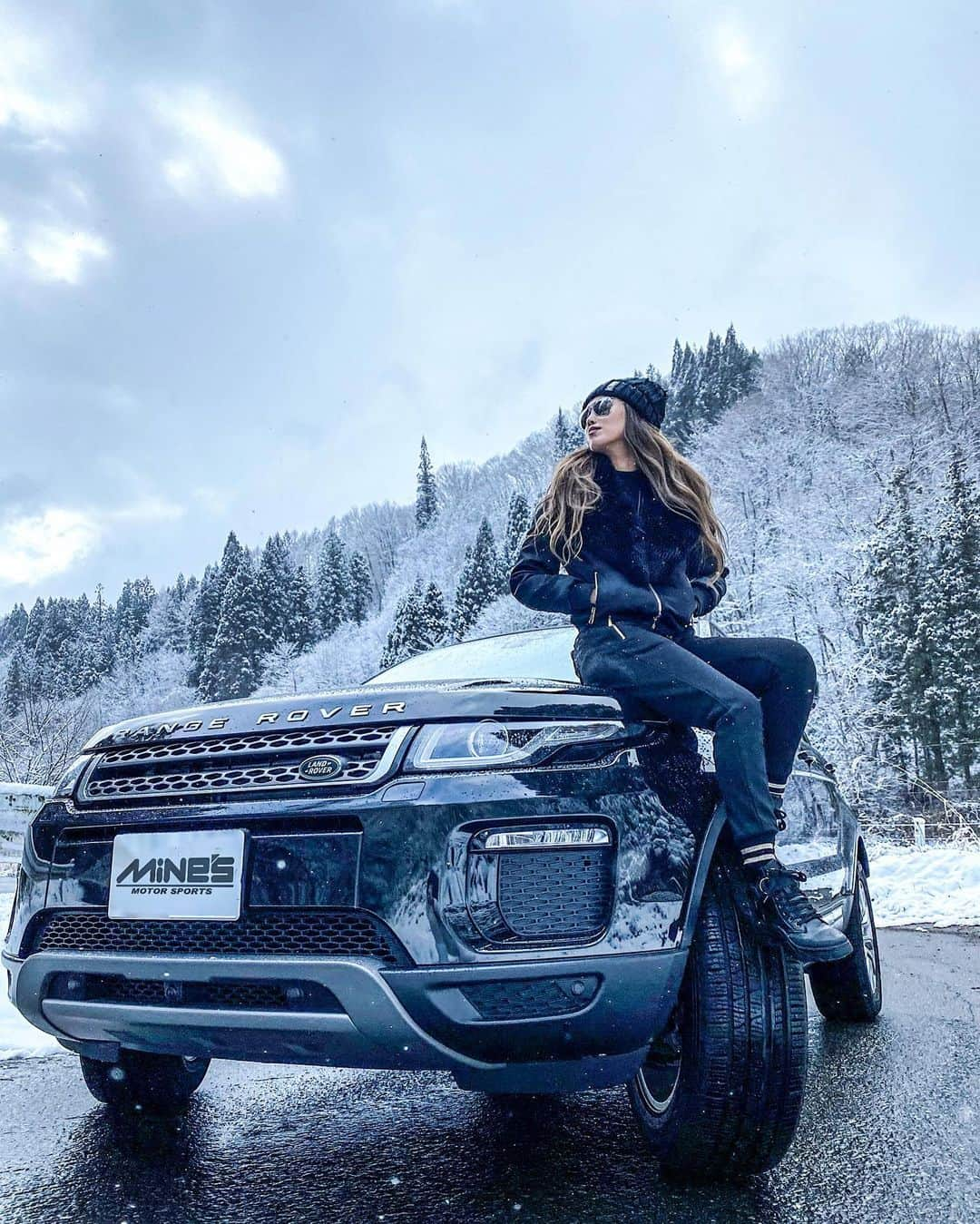 AYAMEさんのインスタグラム写真 - (AYAMEInstagram)「#landrover#rengerover#rengeroverevoque#landroverevoque#drive#winter#amazingview#snowphotography#snowdays#blogger#bloggerlife#bloggerstyle#雪と車#雪景色#長野#白馬#雪不足深刻#여행스타그램」1月24日 11時07分 - l.ayame