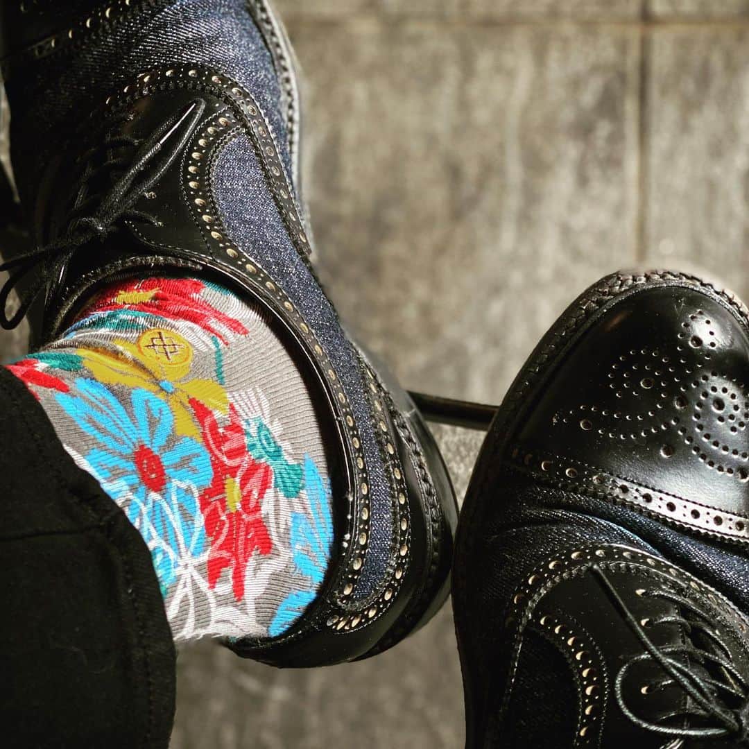 のインスタグラム：「Today's STANCE  #stancesocks  #stance_japan  なんだか今日はとっても寝起きがイイ。チカラが漲ってくる。「今日もがんばろう！」ってね。さて、本日はとある撮影とインタビュー…からの、原宿店番！お気に入りの歌を聴きながら…さ、やるべ。」