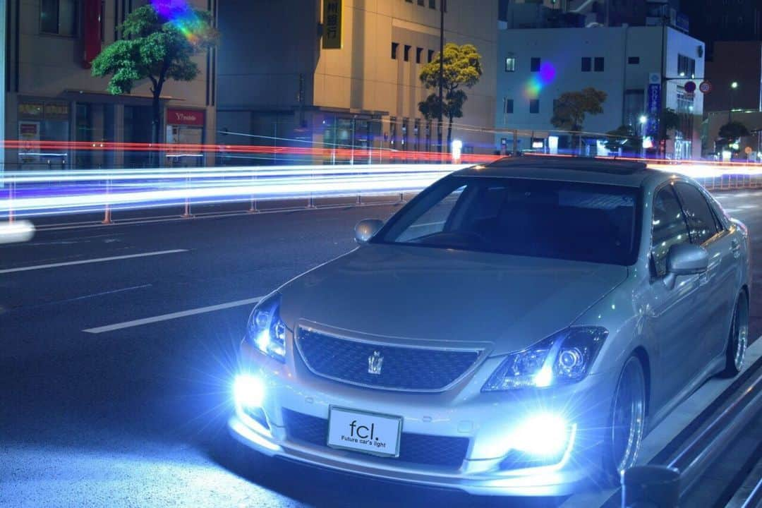 fcl.(エフシーエル)さんのインスタグラム写真 - (fcl.(エフシーエル)Instagram)「. #fclフォトコンテスト 友人と車の撮影をしたときの一枚です！ロービーム、フォグ共に35w8000kを入れてます。 . オーナー:かずき様 車種:#トヨタ #クラウンアスリート  平成21年式 #GRS200 商品： ヘッドライト:#fcl純正HID交換用バルブ 8000K フォグランプ: #fclHIDキット 35W 8000K H8/H11/H16 . ▶お買いものは写真内のタグをタップ！ またはプロフィールのリンクからどうぞ→@fcl_ledhid . . . . . #fcl #車のある風景 #カスタムカー #車いじり #愛車 #写真好きな人と繋がりたい #車好き #車好きな人と繋がりたい #車好きと繋がりたい #ファインダー越しの私の世界 #車の写真が好きな人と繋がりたい #愛車のある風景 #愛車自慢 #クラウン #クラウン200系 #クラウン好き #クラウンセダン #クラウンアスリート200系 #GRS204 #GRS204クラウンアスリート #toyotacrown #toyotacrownathlete #crownathlete #クラウン女子」1月24日 11時37分 - fcl_ledhid