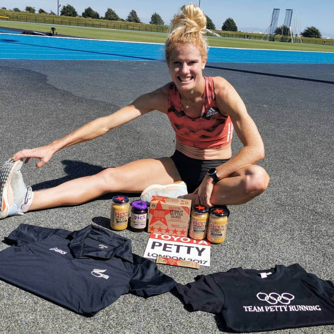 アンジェラ・ペティさんのインスタグラム写真 - (アンジェラ・ペティInstagram)「GIVEAWAY TIME!! . WIN, as in the photos: •A Pics Peanut Butter Package (3 peanut butter bars, 1 boysenberry jelly, 20 peanut butter slugs) 🥜 •One of my Athletics New Zealand Tops 🇳🇿 •A Team Petty top (other sizes available)👕 •My race number from the 2017 World Champs in London (signed if you want)! 🏃‍♀️#️⃣ . . How to enter; •Follow @picspeanutbutter •Follow me @angie_run800m •Like this photo •Tag your friends and family . Other info: •Only valid to people in New Zealand •One winner will be randomly drawn on Tuesday 4th February. The package will be sent to you following this. . Thanks so much to @picspeanutbutter!!! Their peanut butter is the best, tastes soooo delicious and is made in beautiful Nelson ☀️..No nasties 🚫, just peanut and a hint of salt. Mmmm. 😋 I eat this pretty much every day on gluten free toast 🍞  Peanut butter and jam on toast is my favourite pre race meal before a race and training, so stoked they now make boysenberry jelly (jam) it's delicious too!!! ♥️」1月24日 12時07分 - angie_run800m