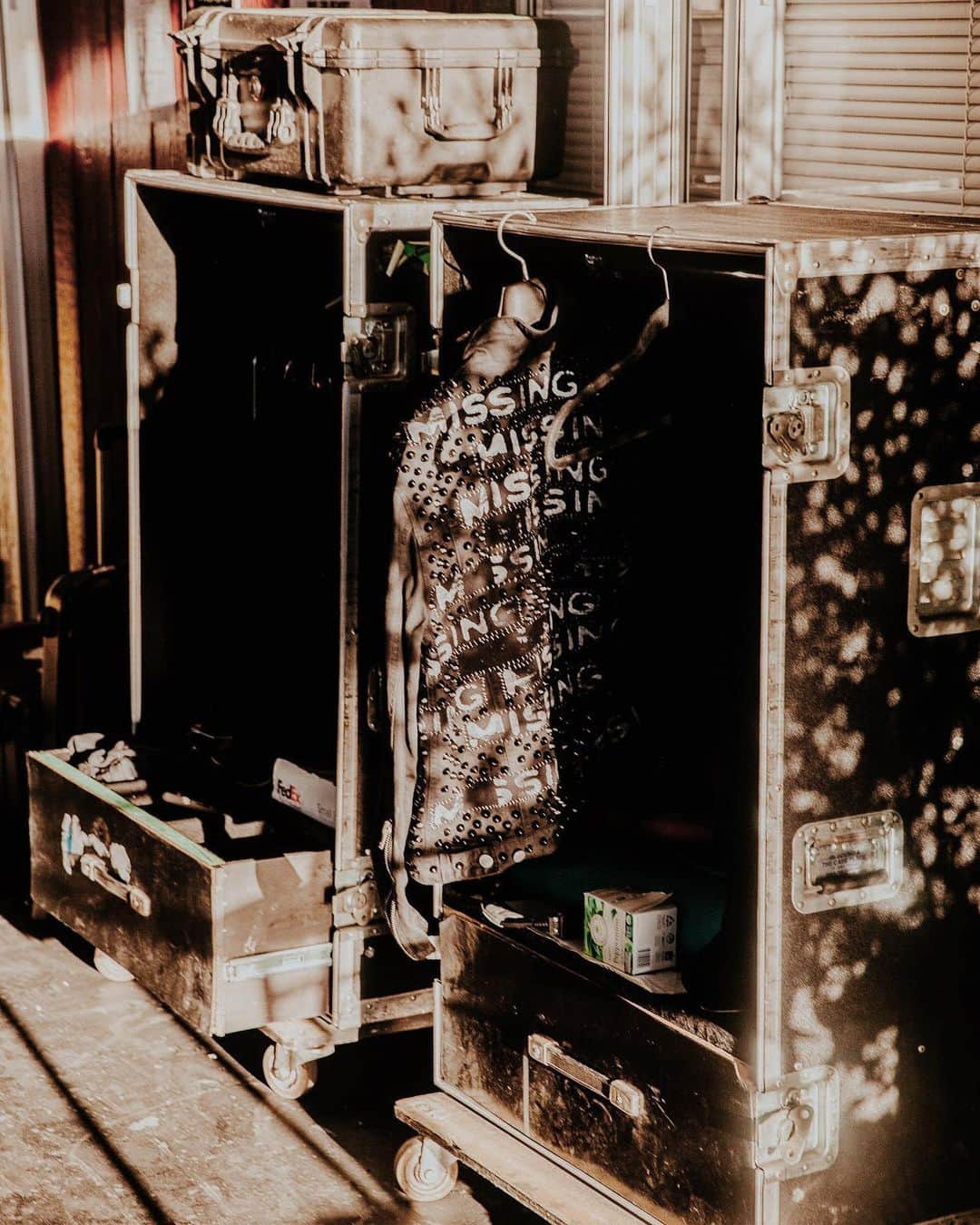 のインスタグラム：「👤 Behind the stage. 📷: @byericalauren」