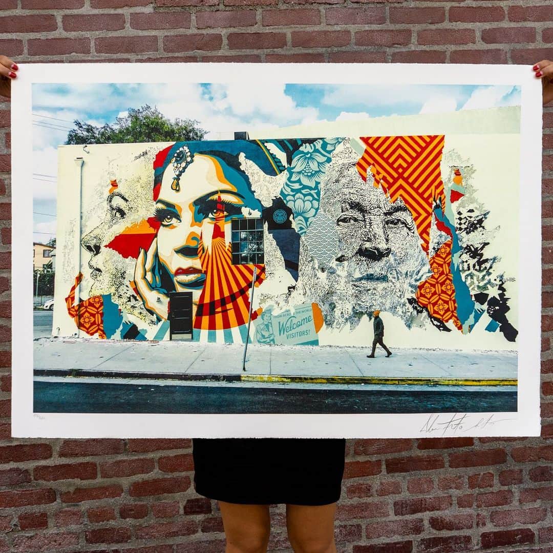 Shepard Faireyのインスタグラム：「AMERICAN DREAMERS AVAILABLE ON JANUARY 28TH AT OBEYGIANT.COM! ⠀⠀⠀⠀⠀⠀⠀⠀⠀⁣ "American Dreamers" is a collaborative mural in Los Angeles that I worked on with @vhils in 2018. We created a lithograph print of this mural at Idem Studio - a historical, fine-art print shop in Paris, where they use a very special process to print their lithographs and have worked with masters like Matisse, Picasso, Miro, Dubuffet, Braque, Chagall, Giacometti, and Léger. You can learn more about their lithography through the link in my bio. ⠀⠀⠀⠀⠀⠀⠀⠀⠀⁣ For those of you who missed out on release at Underdogs Gallery last month, here's a second chance! I'll be releasing a select number of these on my site: obeygiant.com on January 28th at 10 AM PDT. As always, thanks for the support! -Shepard ⠀⠀⠀⠀⠀⠀⠀⠀⠀⁣ American Dreamers. Original photography by @jonathanfurlong. Seven color lithograph on paper. Printed on a Marinoni press at Idem Studio, Paris. 27.6 x 39.4 inches. Signed by @vhils and Shepard Fairey. Numbered edition of 450. $400. Available on Tuesday, January 28th @ 10AM PDT at store.obeygiant.com/collections/prints. Max order: 1 per customer/household. *Orders are not guaranteed as demand is high and inventory is limited.* Multiple orders will be refunded. International customers are responsible for import fees due upon delivery.⁣ ALL SALES FINAL.」