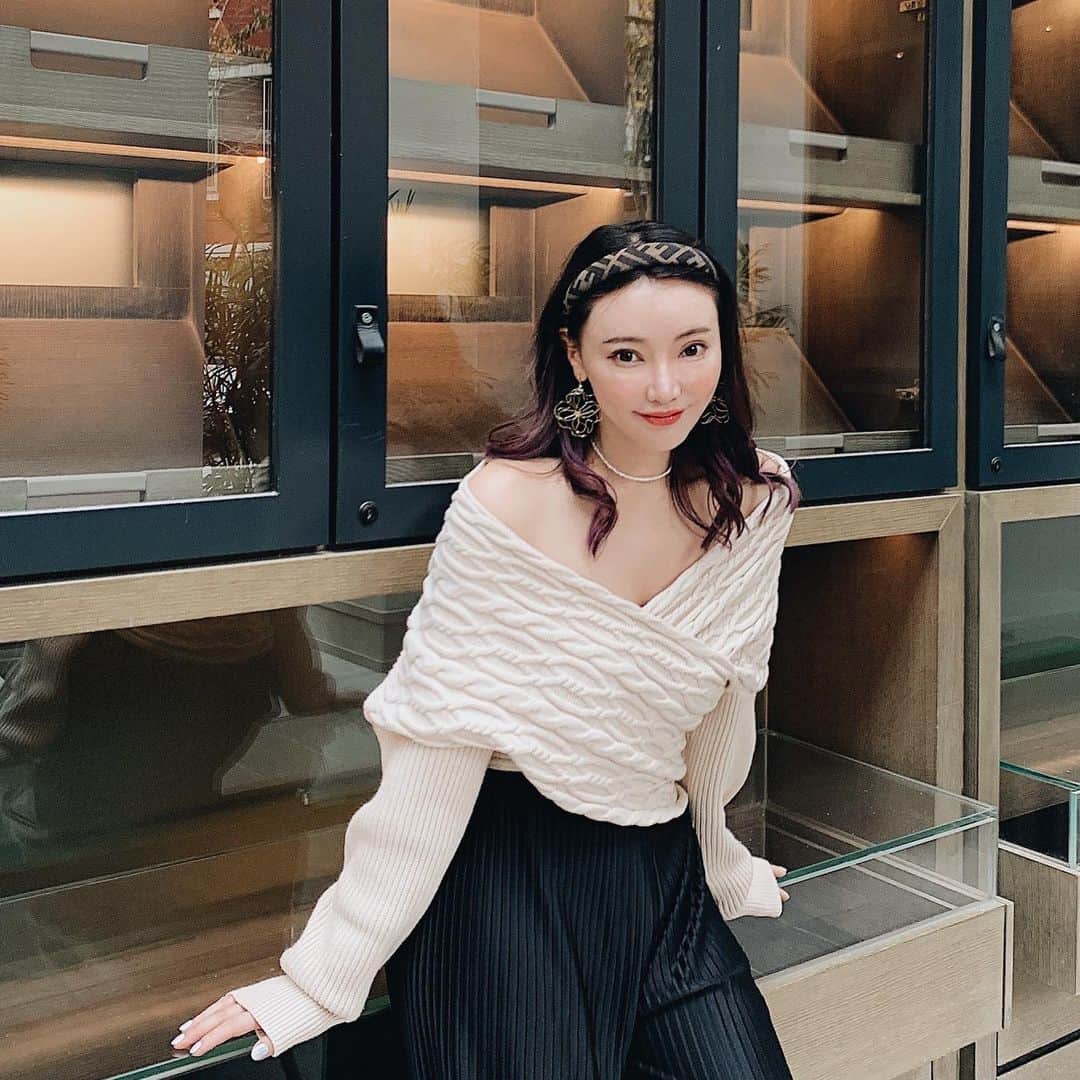 クリスティン・ウェイのインスタグラム：「#valmuer outfit  #cwfashion #christinewei #クリスティンウェイ」