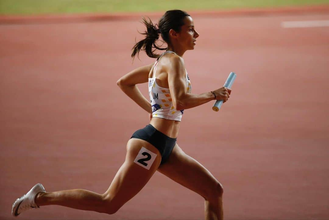 Camille LAUSさんのインスタグラム写真 - (Camille LAUSInstagram)「Wow !! 20 000 followers behind me on the road to @tokyo2020 🤩  Thanks a lot for your support ! 💛  #roadtotokyo #teambelgium #trackandfield #trackgirl #belgiancheetahs #4x4relay #400m #runner #doha19 ©️ PhotoNews」1月24日 5時14分 - camillelaus