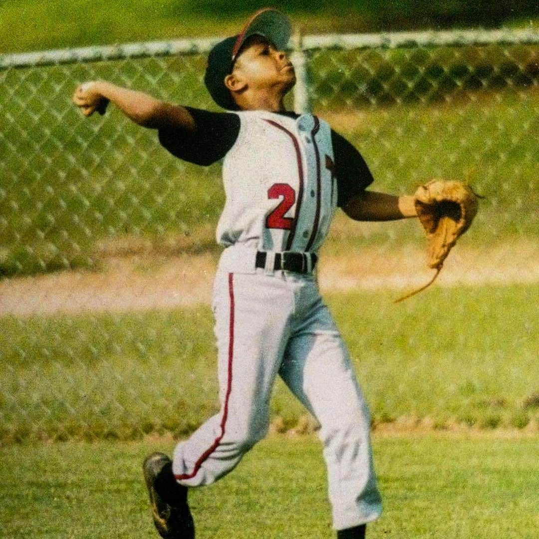 シアトル・マリナーズさんのインスタグラム写真 - (シアトル・マリナーズInstagram)「The dream begins in Little League. Sign up your little ones for youth baseball or softball and someday they could play in the bigs like this Mariners outfielder. #TBT」1月24日 6時54分 - mariners