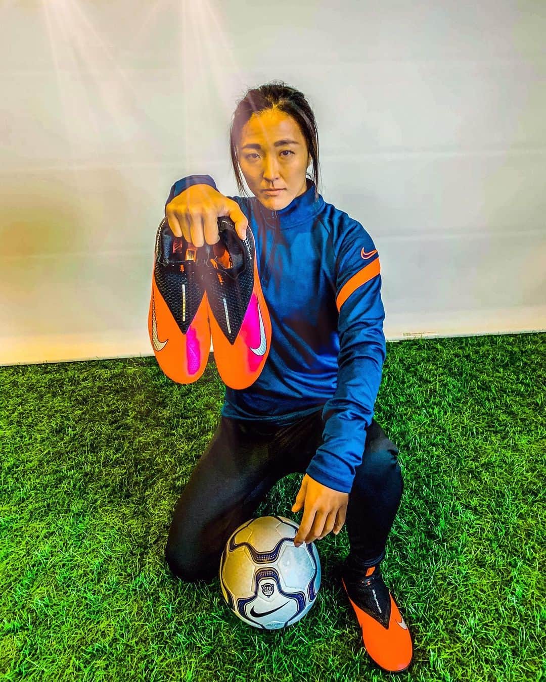 大儀見優季のインスタグラム：「New weapon arrived 🔥🐕‍🦺 @niketokyo @nikefootball @nike @nikewomen  #teamnike #nike #phantomvsn2 #niketokyo #ファントムビジョン #ナイキ #始まりはここから」