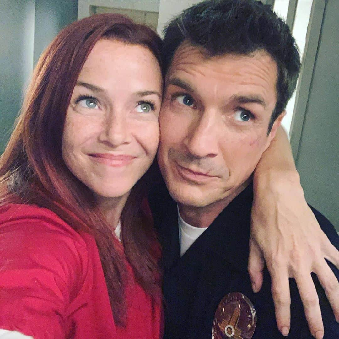 アニー・ワーシングさんのインスタグラム写真 - (アニー・ワーシングInstagram)「One month from today I get to mess with this guy some more! 👏🏼😈#TheRookie is back Feb. 23rd! @therookieabc @nathanfillion」1月24日 7時00分 - anniewersching