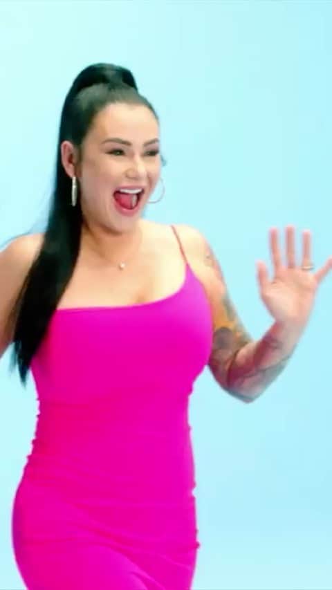 ディーナ・ニコール・コルテーゼのインスタグラム：「Back together and dysfunctional as ever 💞 #JSFamilyVacation returns Jerzday, February 27th on @MTV!」