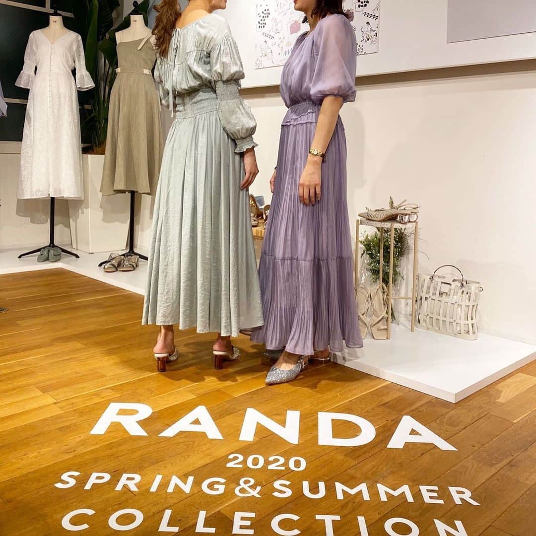 RANDAさんのインスタグラム写真 - (RANDAInstagram)「※20SS staff styling※﻿ ﻿ シューズはもちろん、﻿ お洋服もRANDAです^^﻿ ﻿ 店頭、オンライン共に﻿ 春商品の入荷が始まっておりますので﻿ お問い合わせくださいませ♡﻿ ﻿ ﻿ ﻿ ﻿#春コーデ #春コーディネート #春ワンピース　#スタッフコーデ #スタッフコーディネート」1月24日 9時44分 - randa_pic