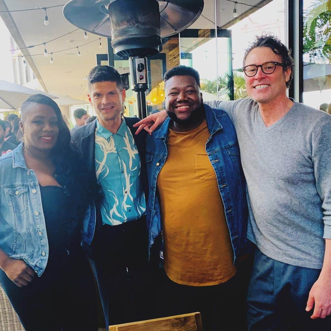 ウィル・マコーマックのインスタグラム：「When it’s Grammy weekend and you’re hanging with your man @craig_borten and your FAVE band @thewarandtreaty who are playing IN the Grammys! #grammyflex」