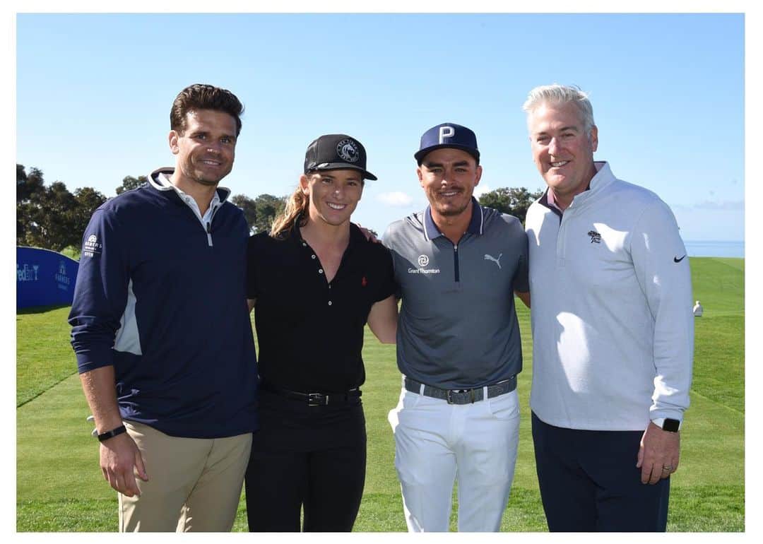 リッキー・ファウラーのインスタグラム：「Not the start we wanted today but it was a special 3 days leading up to @farmersinsopen this year...Monday got to play with both police & fire first responder groups, Tuesday all the juniors joined us for a few tips on the range then played number 1 on the north together, and Wednesday we had a great pro am group with @courtneyconlogue , Matt, and Kieth...time to get after it tomorrow on the north course with @philmickelson and @xanderschauffele」