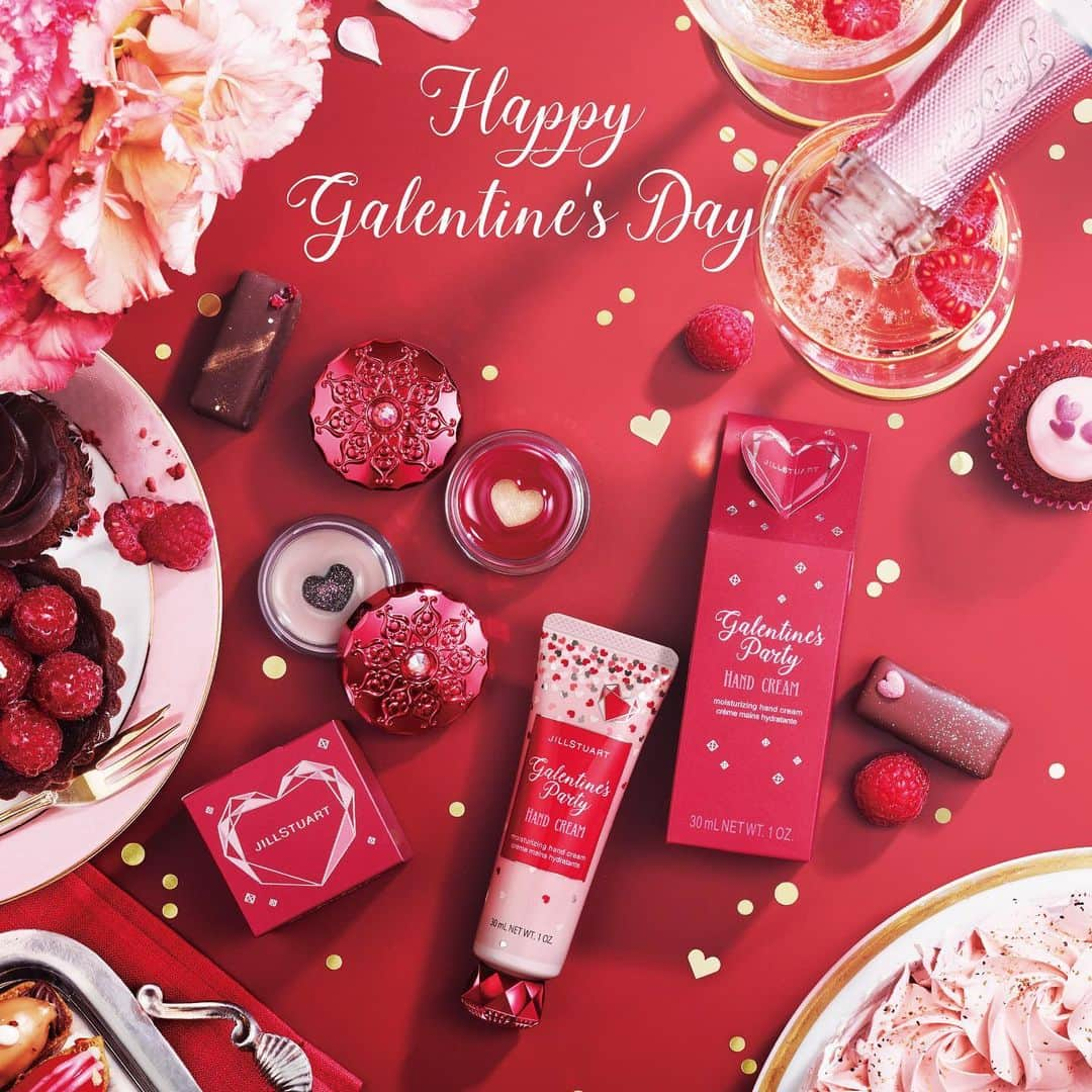 JILLSTUART BEAUTYさんのインスタグラム写真 - (JILLSTUART BEAUTYInstagram)「JILL STUART Galentine’s Party LIMITED ITEMS . 本日1月24日(金)より発売 ～Happy Galentine’s Day! ～ . “Galentine”をテーマにした限定コレクションが本日より発売。 . スウィーツのようなアイカラーパレットやリップバーム、キャンディのように甘い香りのハンドクリーム。 . red&pinkとハートがつまったアイテムで とびっきりハッピーなバレンタインを過ごして。 . #JILLSTUART #JILLSTUARTBeauty #ギャレンタイン #ギャレンタインズパーティー #ギャレンタインズパーティーアイシャドウパレット #ギャレンタインズパーティーダイヤモンドグレイズリップバーム #ギャレンタインズパーティーハンドクリーム #バレンタイン #バレンタインギフト #ギフト」1月24日 10時08分 - jillstuartbeauty