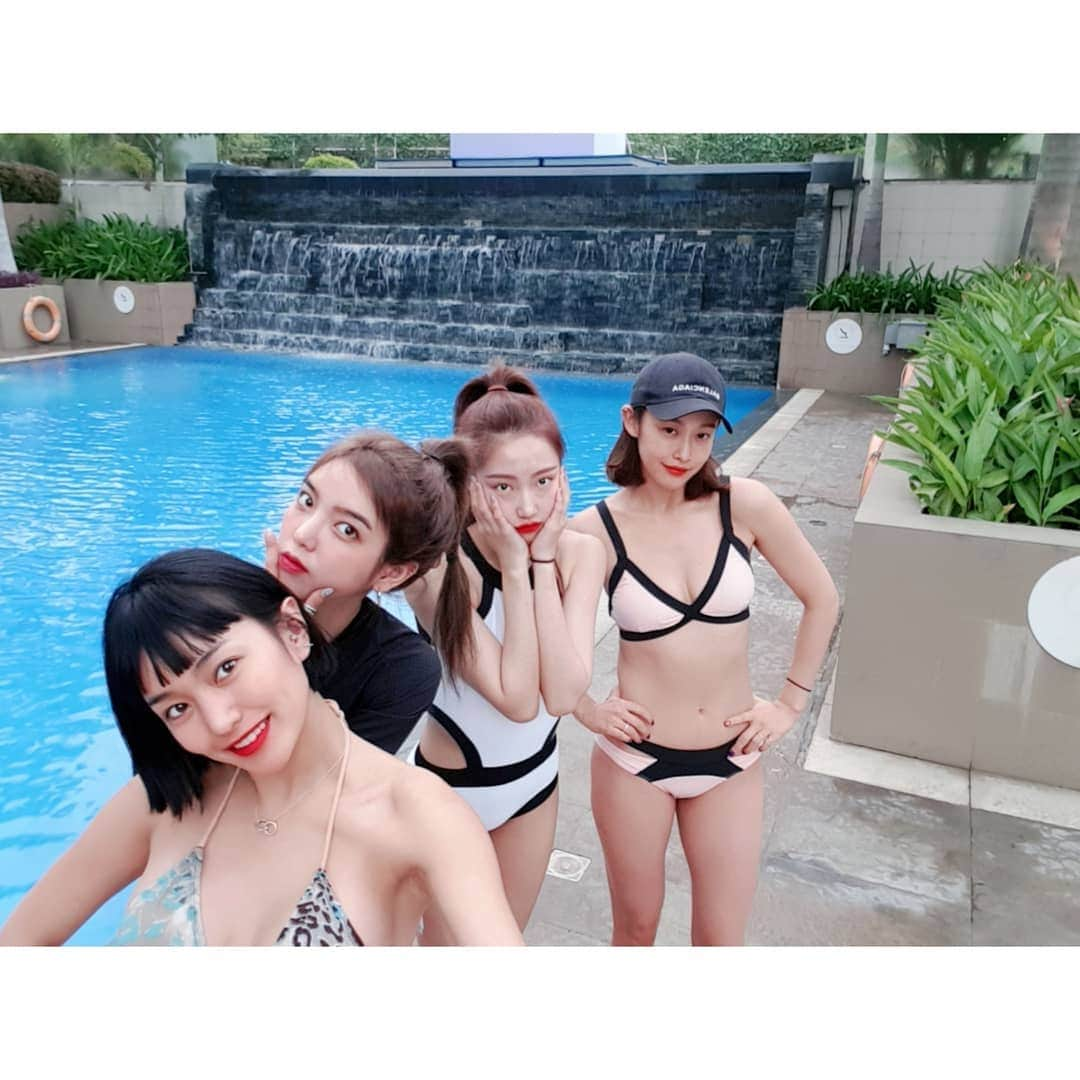 エナ さんのインスタグラム写真 - (エナ Instagram)「🏊‍♀️🏊‍♀️🏊‍♀️ 짧고굵게 셩장 #필리핀 #마닐라」1月24日 20時19分 - eunkyung.shin