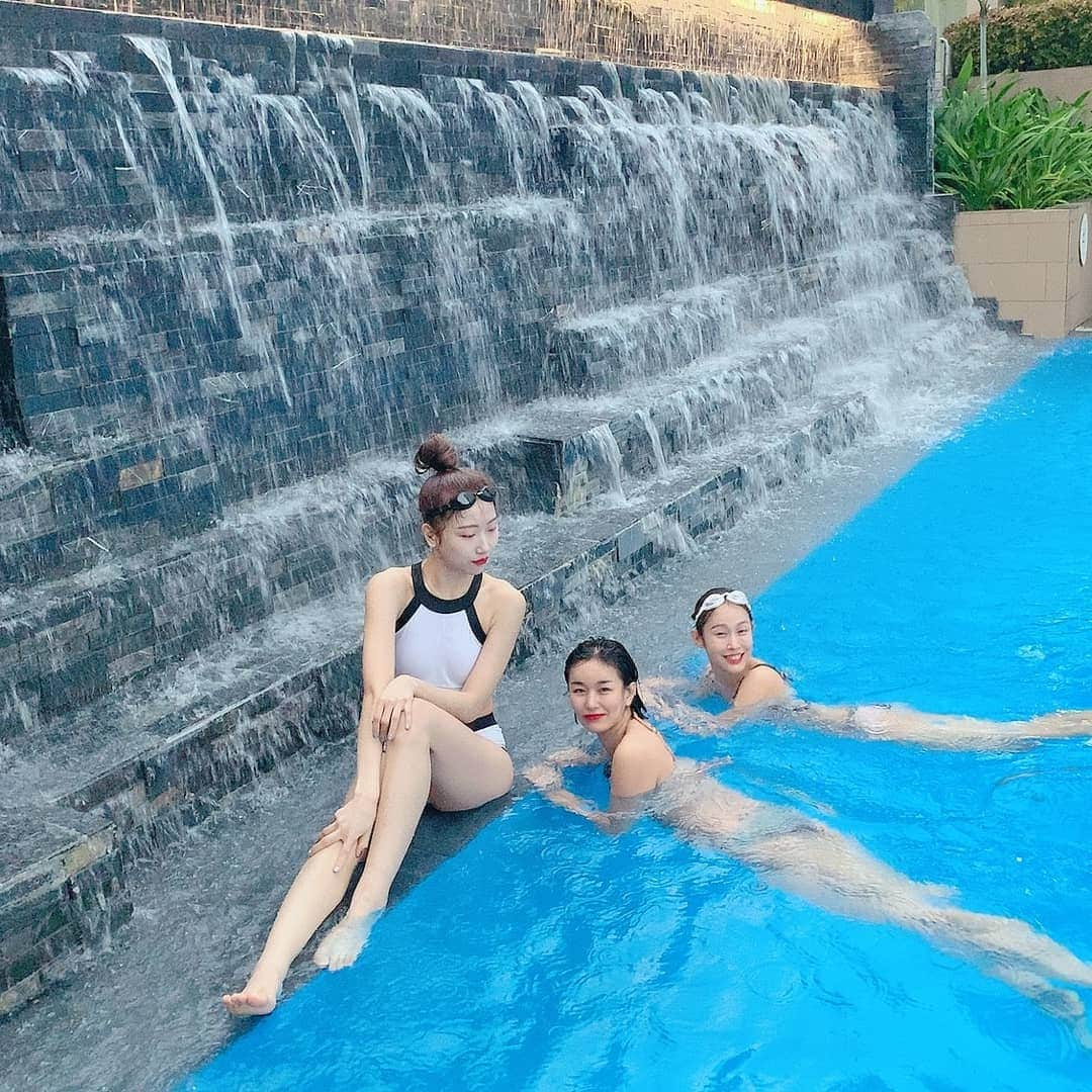 エナ さんのインスタグラム写真 - (エナ Instagram)「🏊‍♀️🏊‍♀️🏊‍♀️ 짧고굵게 셩장 #필리핀 #마닐라」1月24日 20時19分 - eunkyung.shin