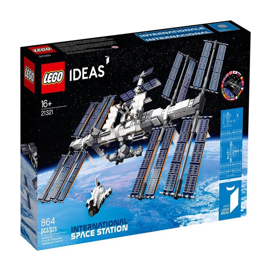 HYPEBEASTさんのインスタグラム写真 - (HYPEBEASTInstagram)「#hypeAF: @lego has now prepared an official kit for the International Space Station. Celebrating the science station’s more than 20 years of operation, the model is comprised of 864 pieces and is a full representation of the orbital platform complete with large fan solar power arrays, deployable satellite and robotic Canadarm. Additionally it comes with two astronaut Minifigures that can play out any repairs that need to be made. It’ll be available in-stores and online at LEGO starting in February.⁠⠀ Photo: LEGO」1月24日 20時21分 - hypebeast