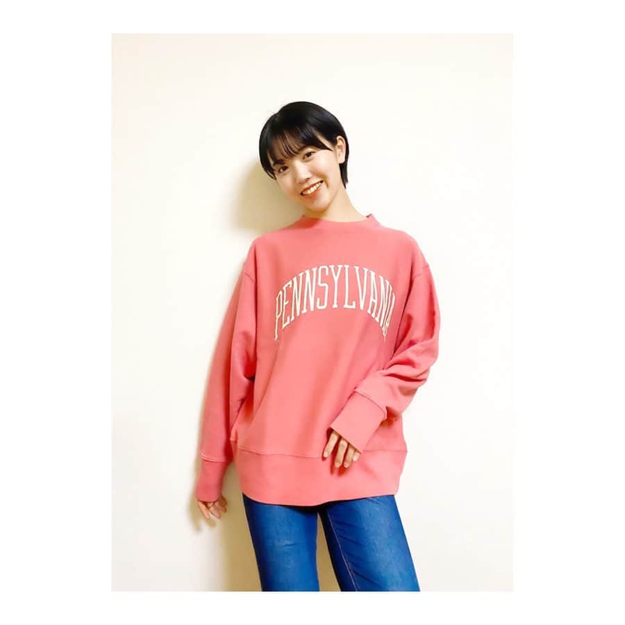 彩香さんのインスタグラム写真 - (彩香Instagram)「＊ Right-onイオンモール下田店さんで 「チェキ&握手会」を開催します👏🏻 ＊ 2枚目3枚目の写真で着ているメンバーカラーのスウェットがイベント対象アイテムになっているので、是非お揃いのスウェットをゲットして、一緒に写真を撮りましょう💕 日付:2月11日 時間:13:00〜 場所:イオンモール下田2F イオンホール前広場 ＊ ＊ ＊ #righton#rightonpr#ライトオン#ライトオンコーデ#fashion#ファッション#righton amekaji#amekaji#amecaji#アメカジ#アメカジ女子#アメカジコーデ#イオンモール下田店#ringomusume」1月24日 20時39分 - saika_ringomusume