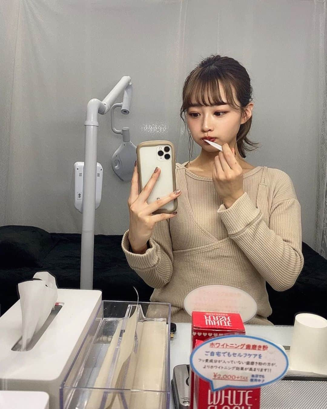 森下愛里沙(もりしたありさ) さんのインスタグラム写真 - (森下愛里沙(もりしたありさ) Instagram)「ㅤㅤㅤㅤㅤㅤㅤㅤㅤㅤㅤㅤㅤ ㅤㅤㅤㅤㅤㅤㅤㅤㅤㅤㅤㅤㅤ ㅤㅤㅤㅤㅤㅤㅤㅤㅤㅤㅤㅤㅤ ㅤㅤㅤㅤㅤㅤㅤㅤㅤㅤㅤㅤㅤ @lcs_shibuya さんで ホワイトニングしてきました🦷 ㅤㅤㅤㅤㅤㅤㅤㅤㅤㅤㅤㅤㅤ ㅤㅤㅤㅤㅤㅤㅤㅤㅤㅤㅤㅤㅤ ㅤㅤㅤㅤㅤㅤㅤㅤㅤㅤㅤㅤㅤ 🌼下の歯は3トーン 🌼上の歯は2トーン あがっていてビックリしました🥺❤️ ㅤㅤㅤㅤㅤㅤㅤㅤㅤㅤㅤㅤㅤ ㅤㅤㅤㅤㅤㅤㅤㅤㅤㅤㅤㅤㅤ ㅤㅤㅤㅤㅤㅤㅤㅤㅤㅤㅤㅤㅤ 15分を2回の30分で説明込みで約1時間 お値段も数千円なのでお手軽で時間もあまり取れない人におすすめします👏🏻💓 ㅤㅤㅤㅤㅤㅤㅤㅤㅤㅤㅤㅤㅤ ㅤㅤㅤㅤㅤㅤㅤㅤㅤㅤㅤㅤㅤ ㅤㅤㅤㅤㅤㅤㅤㅤㅤㅤㅤㅤㅤ ㅤㅤㅤㅤㅤㅤㅤㅤㅤㅤㅤㅤㅤ ㅤㅤㅤㅤㅤㅤㅤㅤㅤㅤㅤㅤㅤ #ホワイトニング #歯磨き #セルフホワイトニング #whitening #selfwhitening #like4likes #l4l #instagood #instalike」1月24日 20時50分 - mini.ari