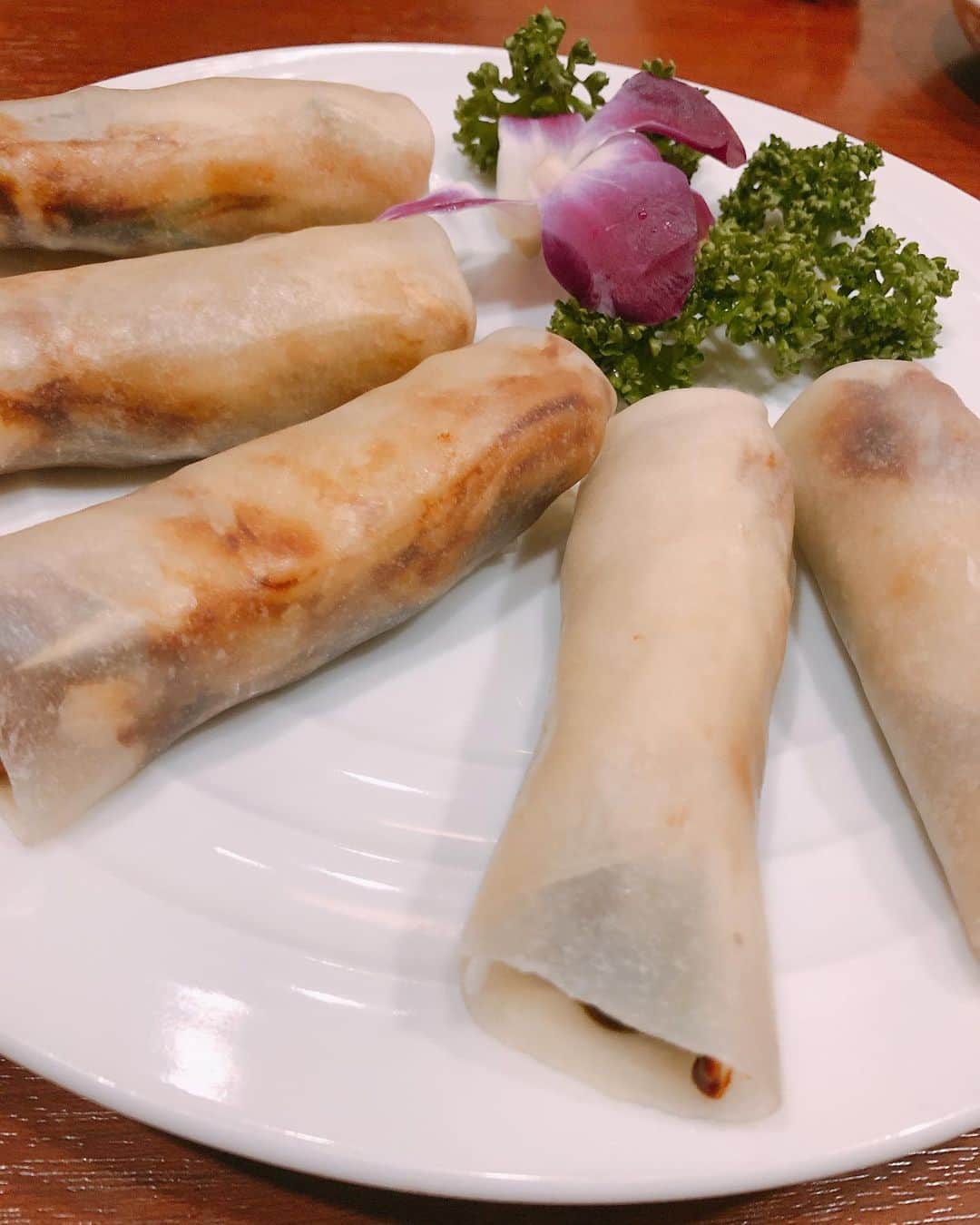 夏奈子のインスタグラム：「横浜で中華新年会🥟🥠 2020もよろしくね❤️ 写真とり忘れたけど、 いーっぱい食べた！！🐷 いーっぱい飲んだ！🍺 楽しかったぁぁあ〜  #新年会 #中華 #横浜 #らぶ会 #love #月1 #女子会 #とにかく喋る #食べる #笑う #飲む #すぐ太った話する #ダイエットは口癖 #ダイエットは明日から #いつメン #ありがとう #次は旅行 #楽しみ #感謝 #楽しい時だけが仲間じゃないだろ俺たちは  #餃子 #エビチリ #北京ダック #instagood #instadiary #instalike #instamood #instalove #instafollow」