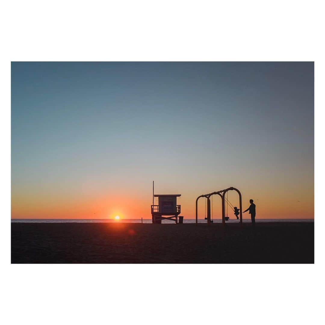 Pete Halvorsenのインスタグラム：「I miss my kids being small enough for these swings 😩 . Leica Q」