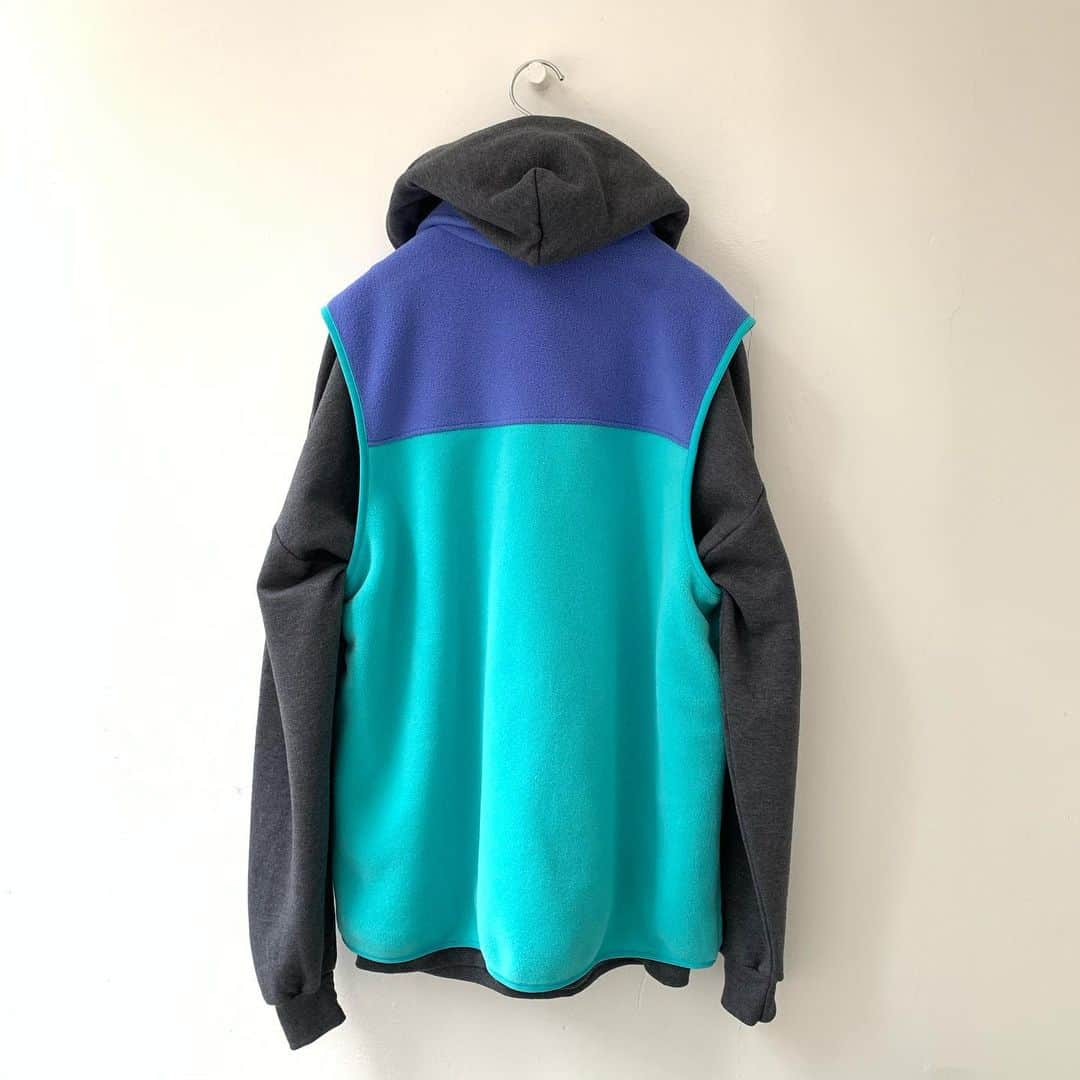 ジャムルさんのインスタグラム写真 - (ジャムルInstagram)「patagonia fleece vest ¥5900+tax 肩幅　43cm 身幅　57cm 着丈　70cm . 可愛い配色💙💛 . 通販も可能です。 お問い合わせはお電話で承ります。 .  #お問い合わせはお電話で承ります #jammru #osaka  #fashion  #streetstyle  #streetfashion  #vtg  #vintage  #used  #usedclothing  #古着 #古着屋 #ファッション #70s #80s #90s#patagonia」1月24日 14時03分 - jammru