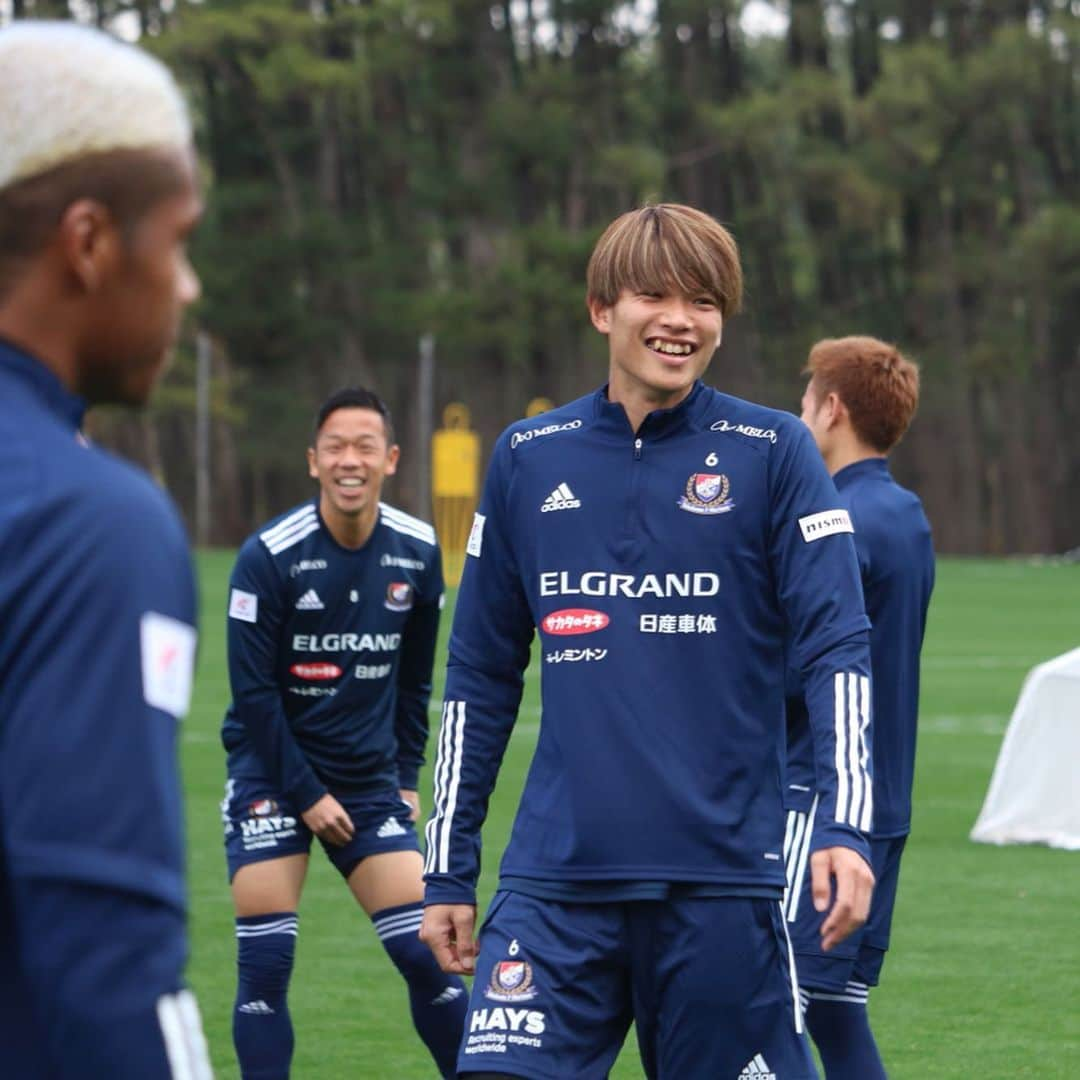 横浜F・マリノスさんのインスタグラム写真 - (横浜F・マリノスInstagram)「Having fun🤙 . #fmarinos #宮崎キャンプ」1月24日 14時25分 - yokohamaf.marinos