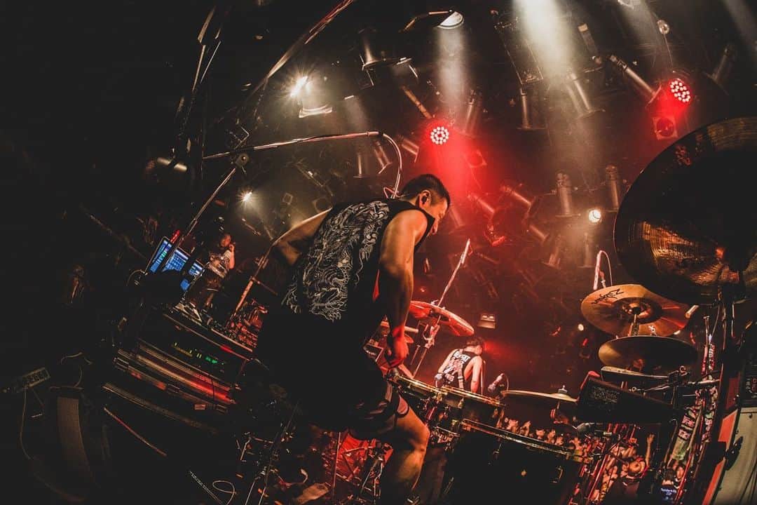 Bunta さんのインスタグラム写真 - (Bunta Instagram)「パニシャ渋谷完了🔥♨️🔥 やばいイベントになったぜ😂🤣 残りも宜しく🤩  #totalfat #dragonash #backlift #drums #drumforhappy #パニシャ #drummer #シャくれドラマー」1月24日 14時54分 - buntatf