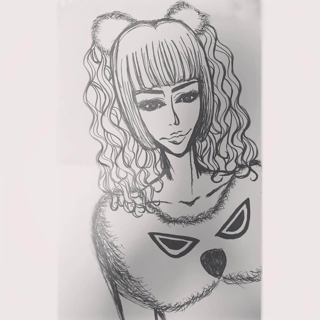 咲希あかねさんのインスタグラム写真 - (咲希あかねInstagram)「『歌劇』えと文 で描いた絵が出てきた！！懐かしい😆 “えと文”なのに、みんなに絵を描いてもらって自分は全く絵を描いてないと思って、初めて真剣に人を描いた。  描くならキレイで好きなモノがいいな…で、#美弥るりか さん！！🤣笑 #コンサート #voice  一生分の絵の集中力を使ったので、もう描きません！ #最初で最後の作品  #下書きとかはせず基本ぶっつけ本番型 #こだわりはぷっくりした唇  #口端がルンってあがる感じ #鎖骨 #首筋  #男役メイク #アイメイク  #宝塚 #歌劇 #えと文」1月24日 15時42分 - akane_saki