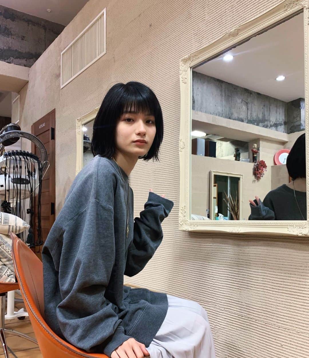 蒔田彩珠さんのインスタグラム写真 - (蒔田彩珠Instagram)「☺︎︎ 髪切ってさっぱり！ 最近久しぶりに髪染めたくてうずうずしてる。。👩🏼」1月24日 15時58分 - makita_aju