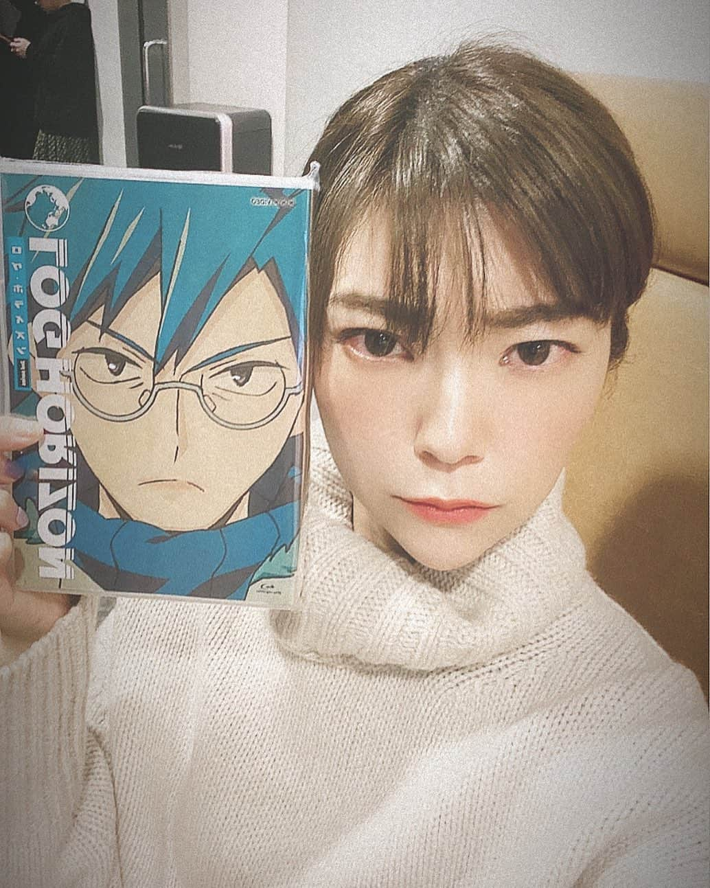 伊瀬茉莉也さんのインスタグラム写真 - (伊瀬茉莉也Instagram)「👓 * TVアニメ『ログ・ホライズン』が 5年振りに帰ってくる…！！✨ 新作続編もレイネシア姫として携わらさせて頂きます！ 放送は今年の１０月❗️✨ まだ先ですが、もうアフレコは始まってます😊🧡 どうぞお楽しみに〜〜🌸✨ * #ログホライズン  #シロエと同じ顔してみた」1月24日 21時46分 - mariya_ise