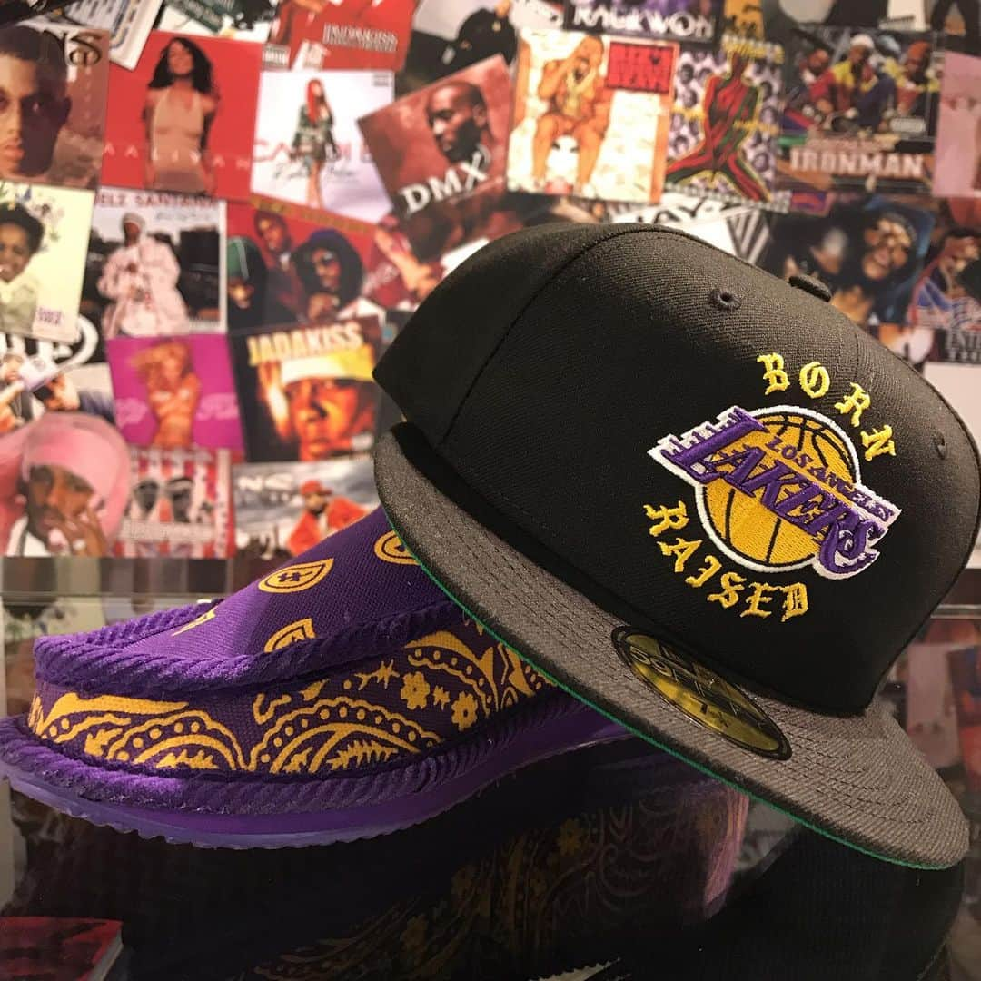 GROW AROUNDさんのインスタグラム写真 - (GROW AROUNDInstagram)「🌴BORN×RAISED+LAKERS🏀 NEW ERA FITTED CAP 2020年も注目のレイカーズカラーおすすめです✨ . 🎡DIVER CITY🌉. 10:00〜21:00  #growaround  #growarounddivercity  #growaroundnewarrivals  #bornraised  #lakers」1月24日 16時56分 - growaround