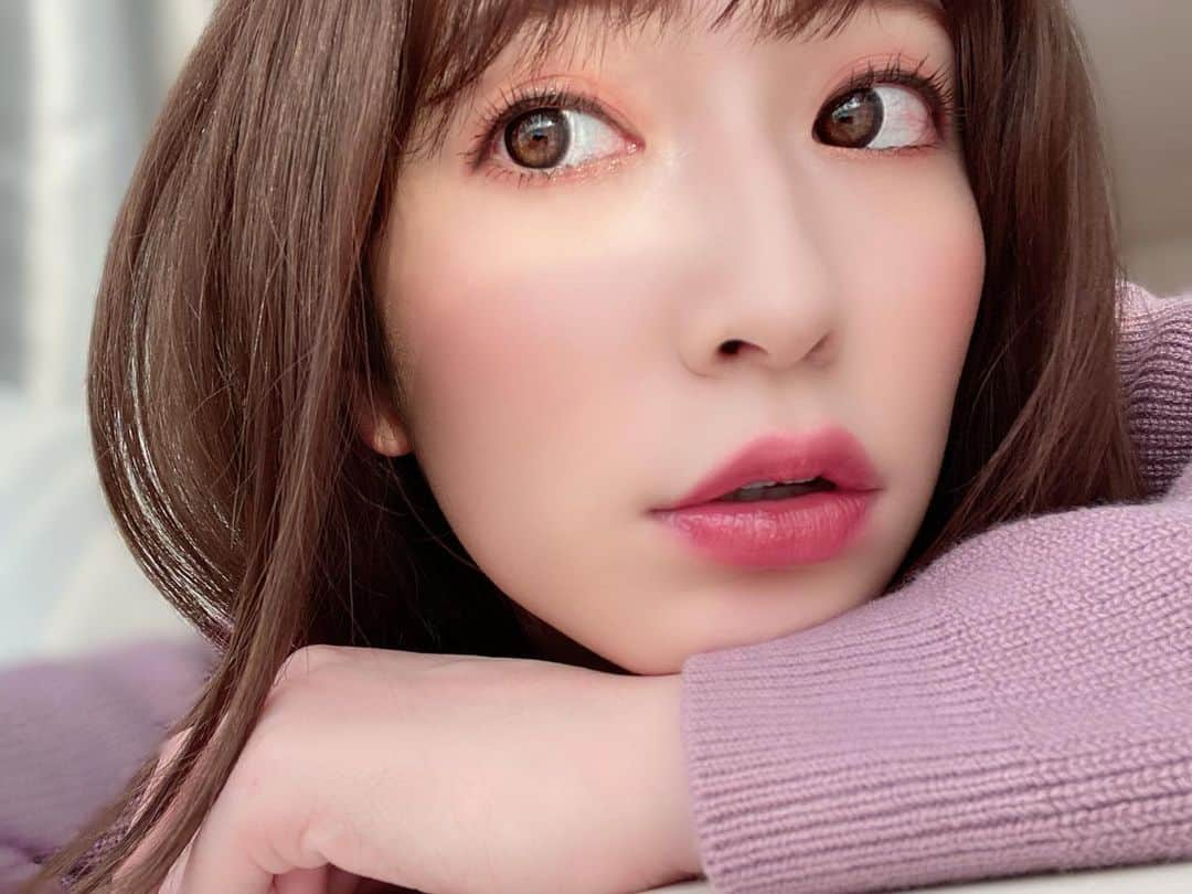 吉田朱里さんのインスタグラム写真 - (吉田朱里Instagram)「#アカリップ 重ね付け❤️ #束縛レッド と #きまぐれブラウン めっちゃ可愛くなるからやってみてー☺️❤️ . @bidol_official」1月24日 16時58分 - _yoshida_akari