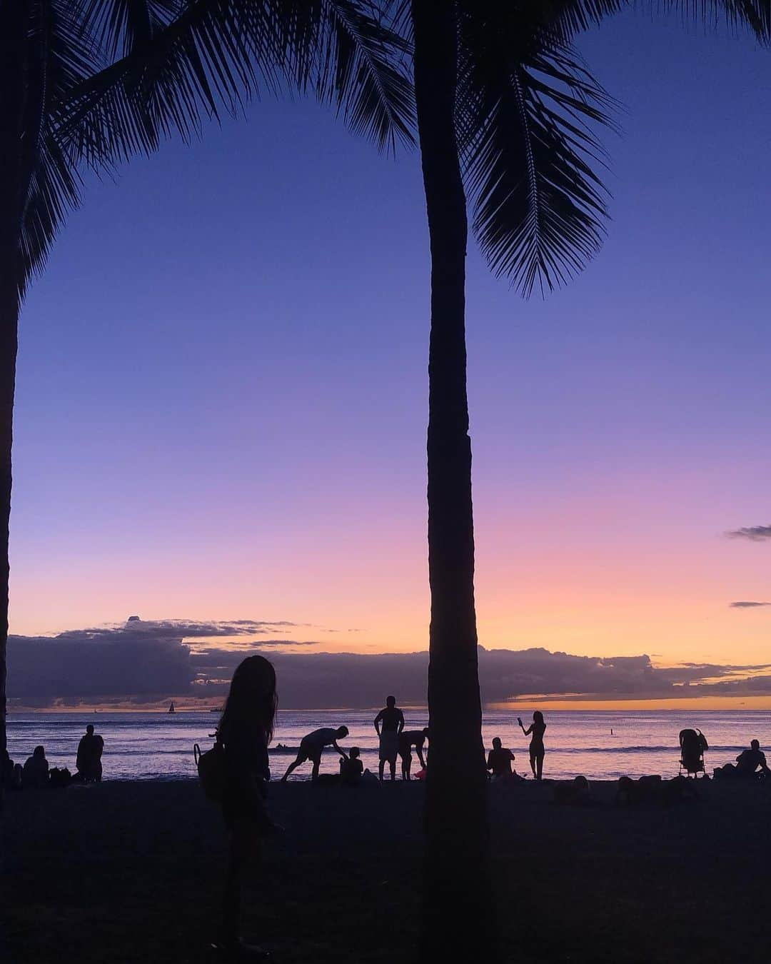 秋野ミレナのインスタグラム：「🌅🌴❤️」