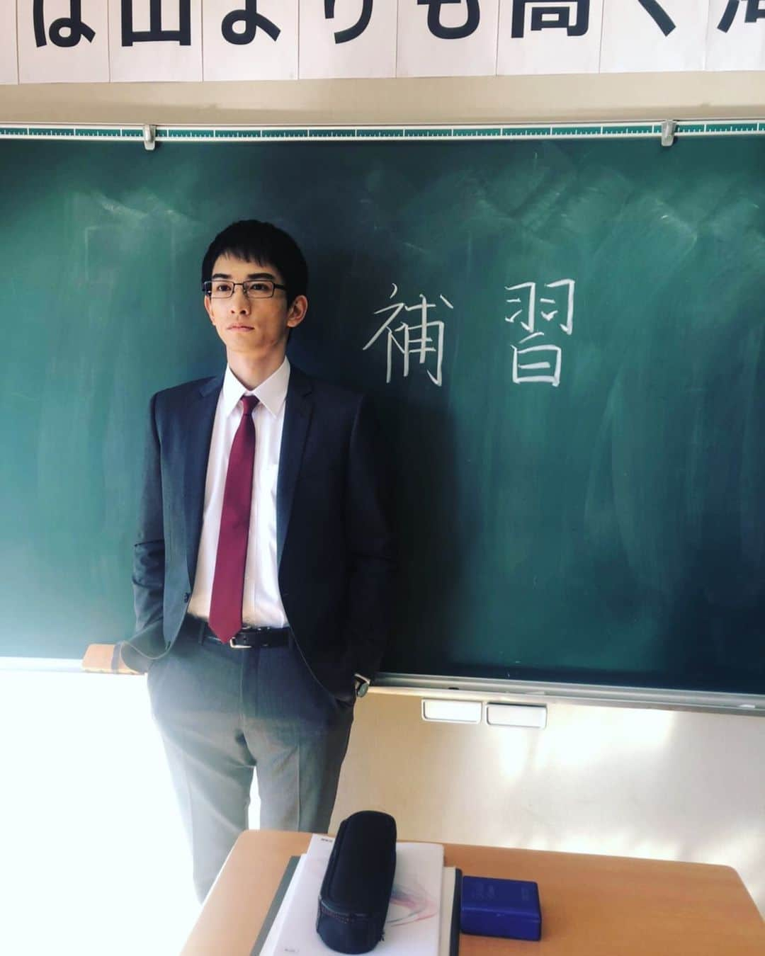 町田啓太さんのインスタグラム写真 - (町田啓太Instagram)「本日！！ テレビ朝日 金曜ナイトドラマ 「女子高生の無駄づかい」 第1話が23:15〜放送開始です！  #女子無駄」1月24日 17時26分 - keita_machida_official