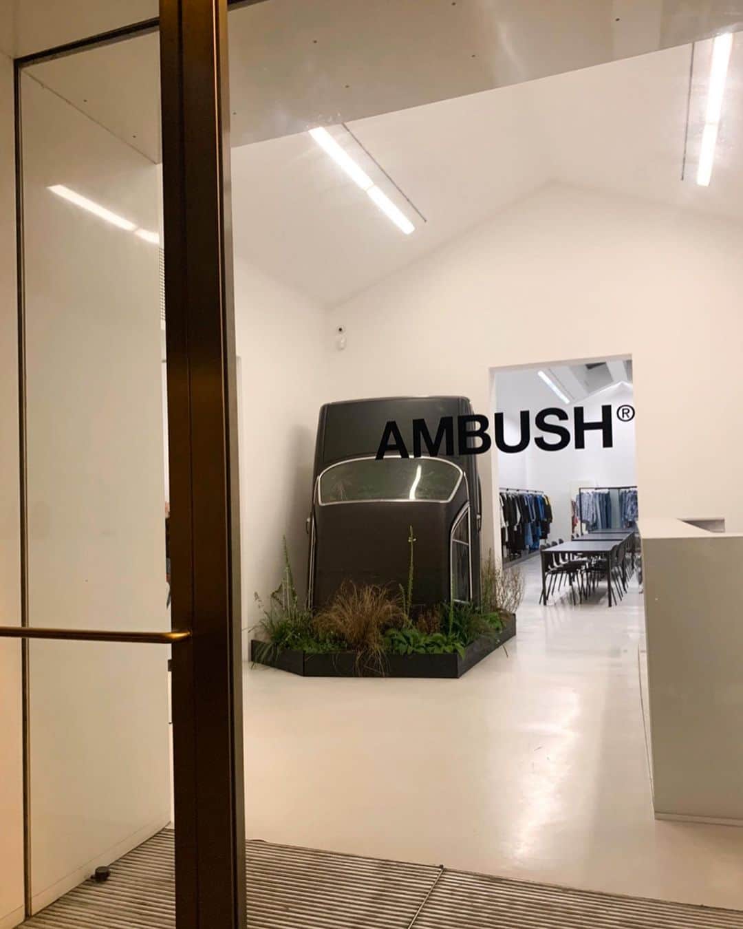 VERBALさんのインスタグラム写真 - (VERBALInstagram)「Last day @ambush_official #aw20 #exhibition #paris」1月24日 17時48分 - verbal_ambush