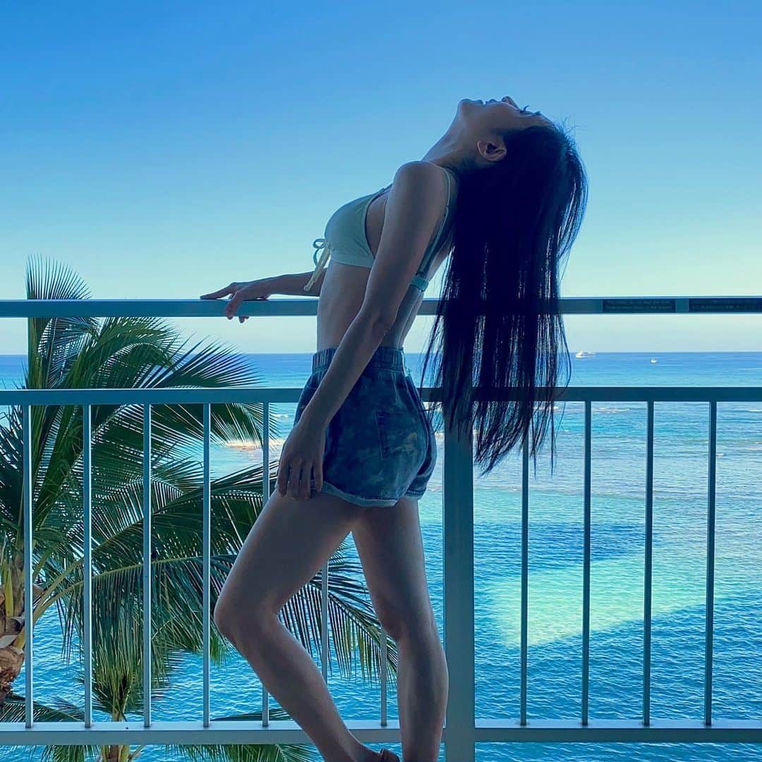 橋口いくよさんのインスタグラム写真 橋口いくよinstagram Aloha Beautiful Day Isn T It ハワイ来てからずっと天気よいー まさかの偶然バエタヤロ ハワイでも 太らない自分人体実験中 外でも部屋でも がつがつ食レポ動画撮影しつつ大量に食べ