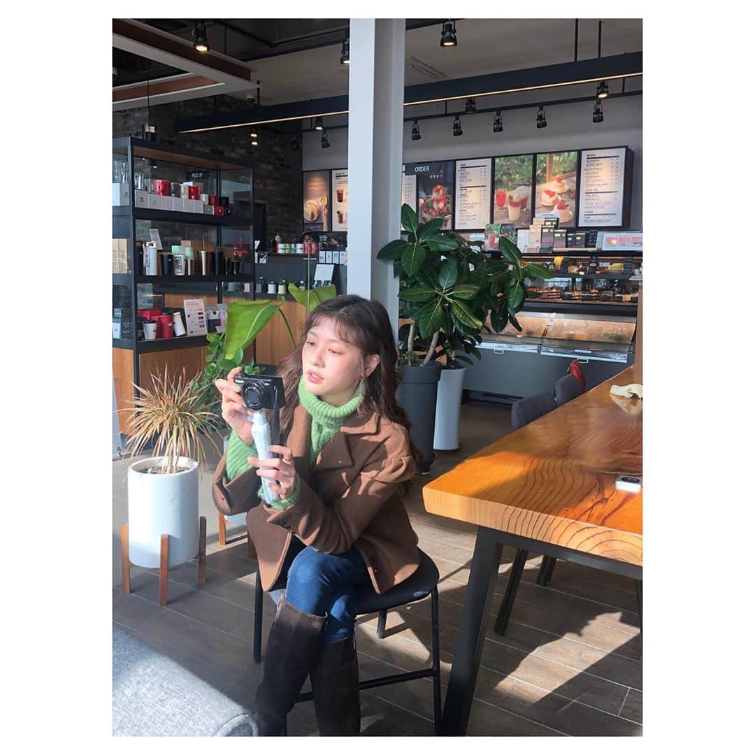 チョン・ソミンのインスタグラム：「연휴를 맞이해 업로드 한 19번째 브이로그 보러 오셔요😁 ✔️LINK IN BIO  #ssomday #vlog #utube」