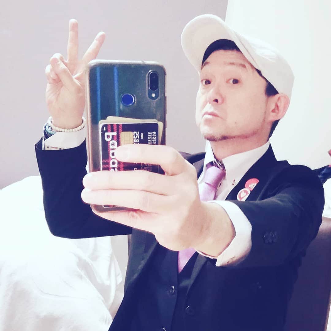松本隆博のインスタグラム：「。 いえーいヽ(^o^)丿(^^)/ 大人ばかりなのに、今から チュにぎり♪やるチャレンジャー 松本隆博（笑）ヽ(^o^)丿」