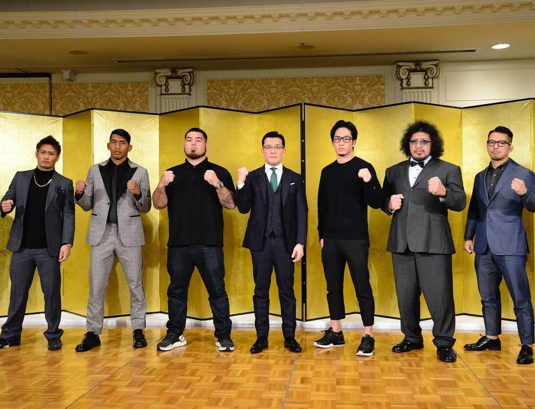 榊原信行さんのインスタグラム写真 - (榊原信行Instagram)「We held our first press conference for 2020! We will continue to put in our best efforts along with our prideful fighters and the best fans of the sport. Please join us continue to challenge new things in this sport. If you have any ideas on how to get higher ratings, please let us know.  本日、2020年の一発目の記者会見を行いました！誇り高き選手達と心あるファンの皆さんと共に今年も更なる高みを目指して全力で取り組んで行きます。是非一緒に日本の格闘技を盛り上げるチャレンジに参加して下さいね！ 年末のTV視聴率を獲る為のアイデアがあれば皆さんのご意見も参考にしたいです！ #rizinff」1月24日 19時06分 - nobu_sakakibara