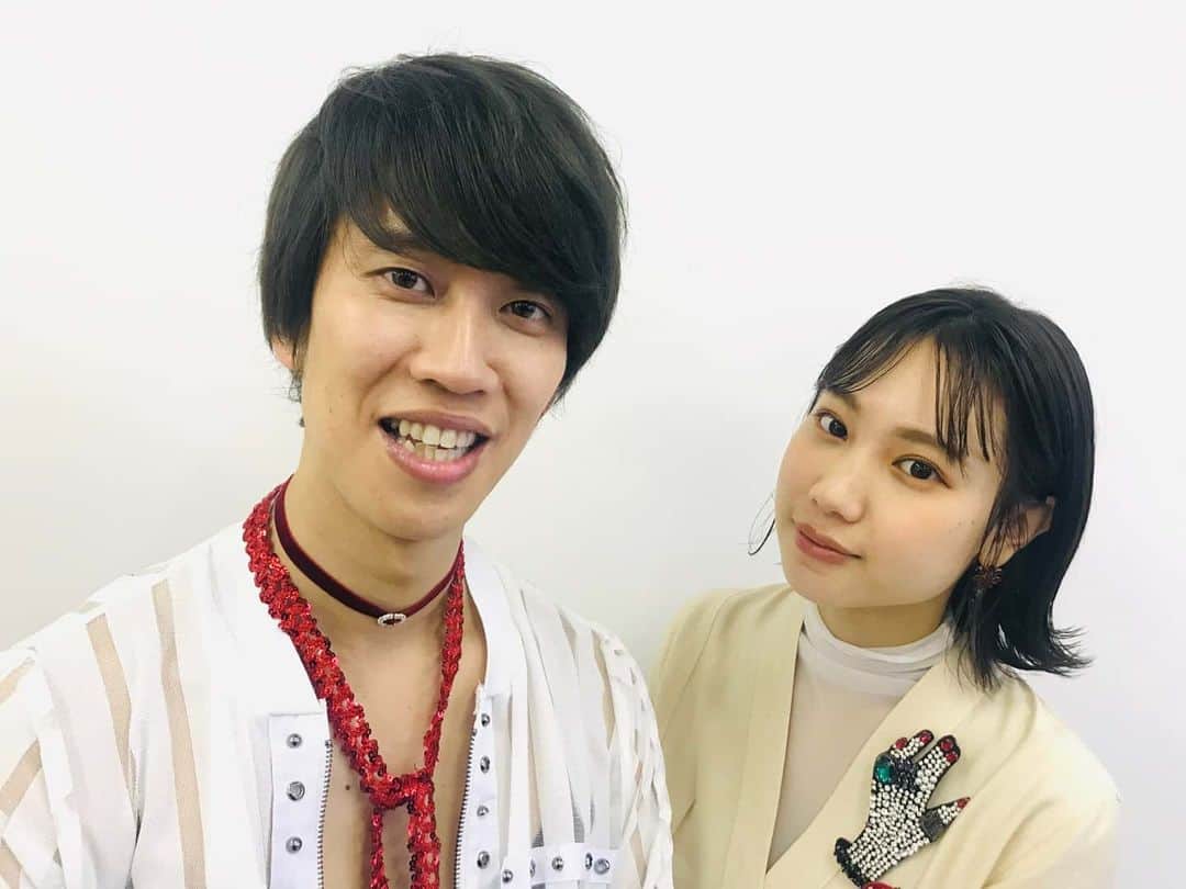 のインスタグラム：「今回のNAILMAXさんはこちらの2名を撮影していただきました✨🙇 どちらのネイルもお二人のために作っていただいたもので、すっっっごく可愛いネイルでした💅✨ また発売日近くなりましたらお知らせします🎉 どうぞお楽しみにっ！！😆 #吉本坂46 #高野祐衣 #しゅんしゅんクリニックP  #不能ではいられない」
